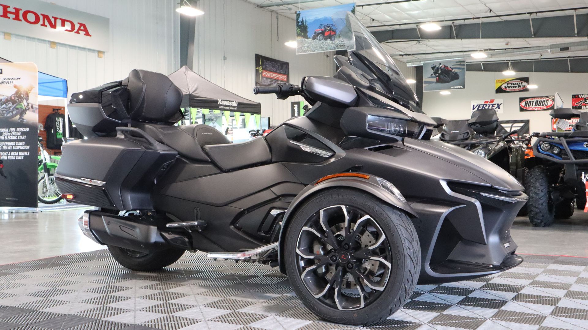 2022 Can-Am Spyder RT Limited in Ames, Iowa - Photo 2