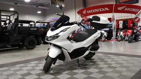 2022 Honda PCX150 in Ames, Iowa - Photo 5