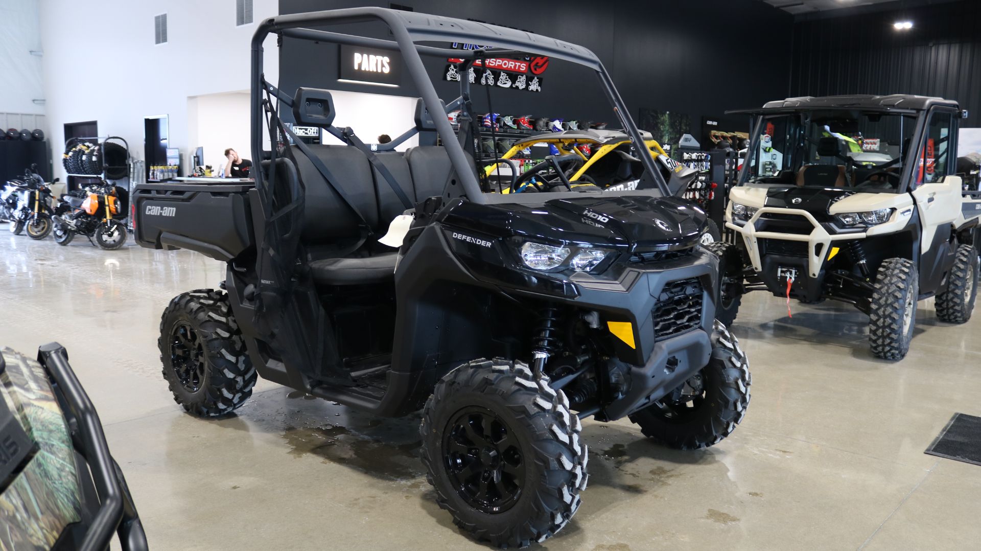 2024 Can-Am Defender DPS HD10 in Ames, Iowa - Photo 3