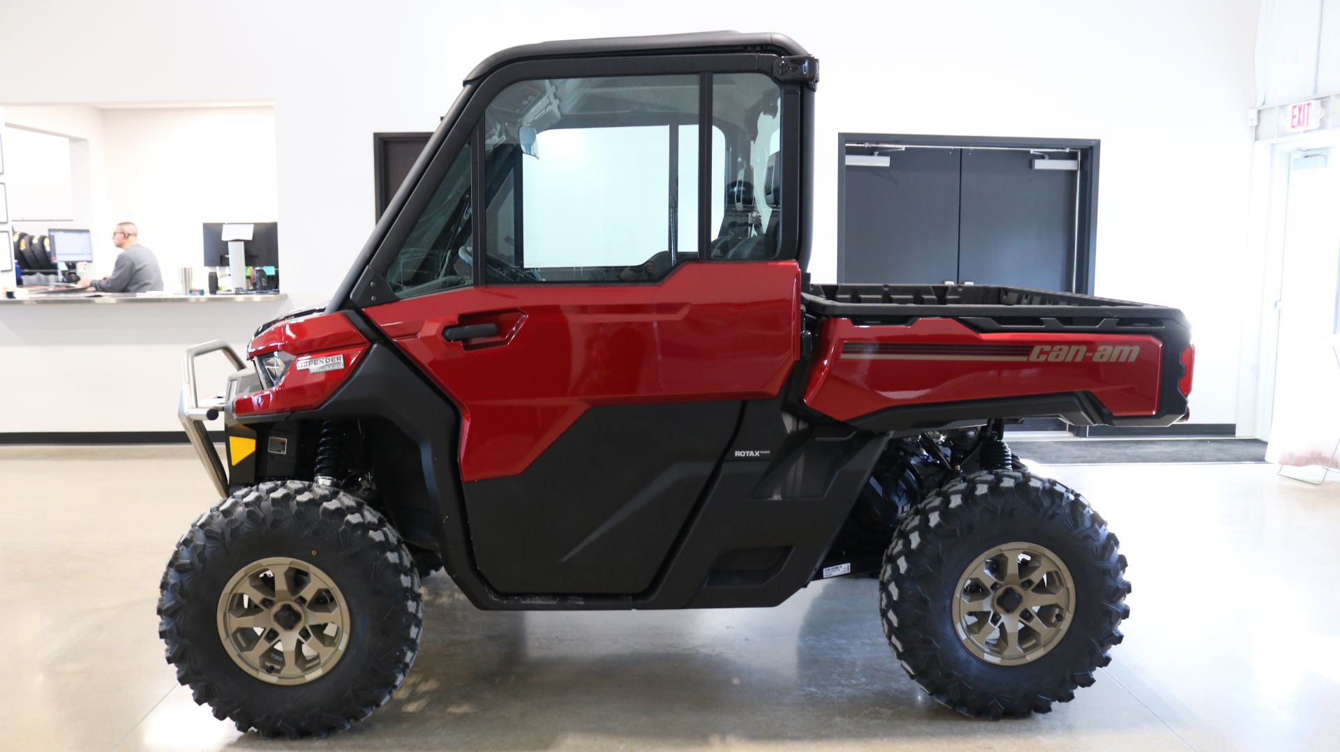 2024 Can-Am Defender Limited in Ames, Iowa - Photo 6