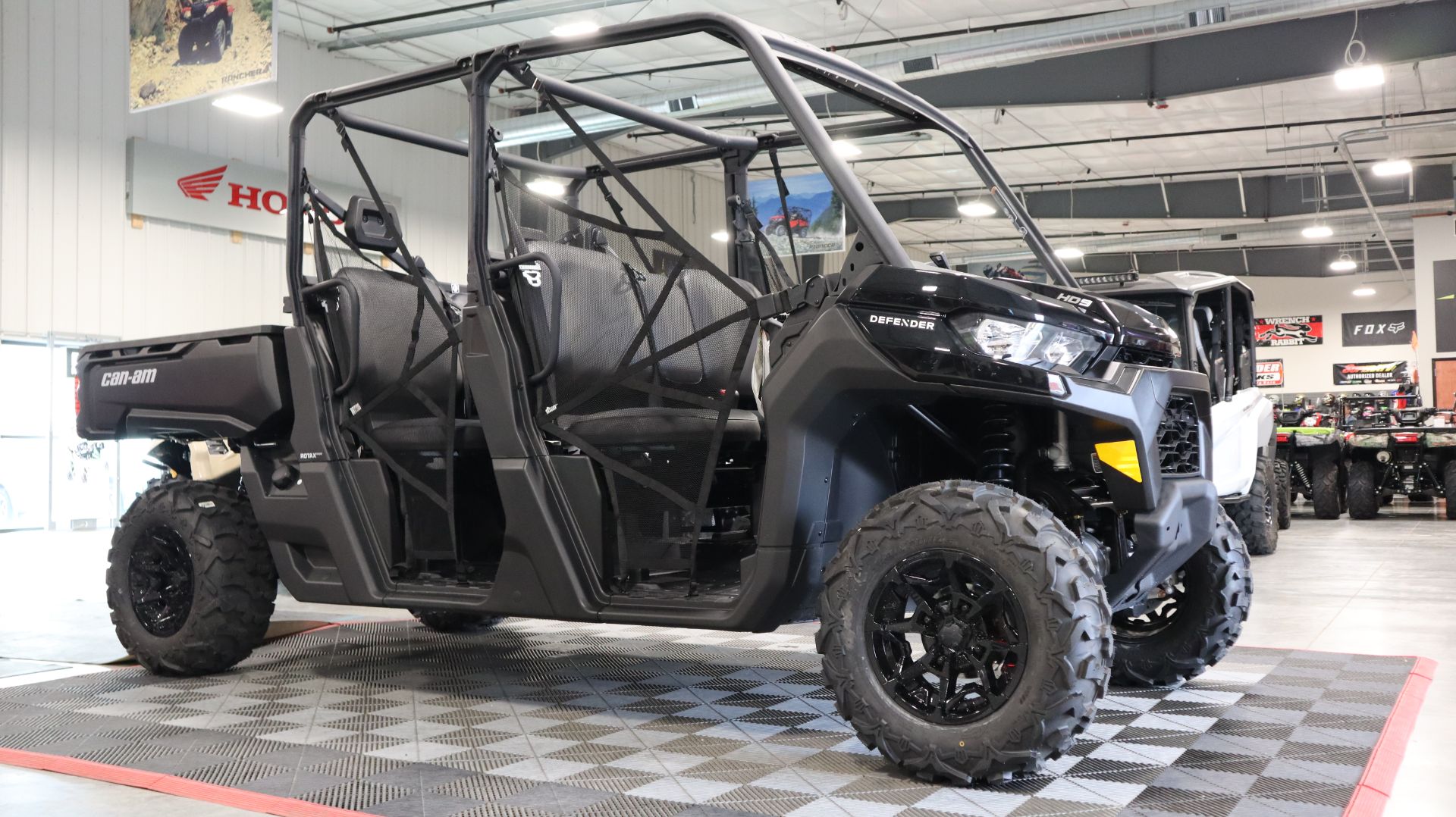 2023 Can-Am Defender MAX DPS HD9 in Ames, Iowa - Photo 2