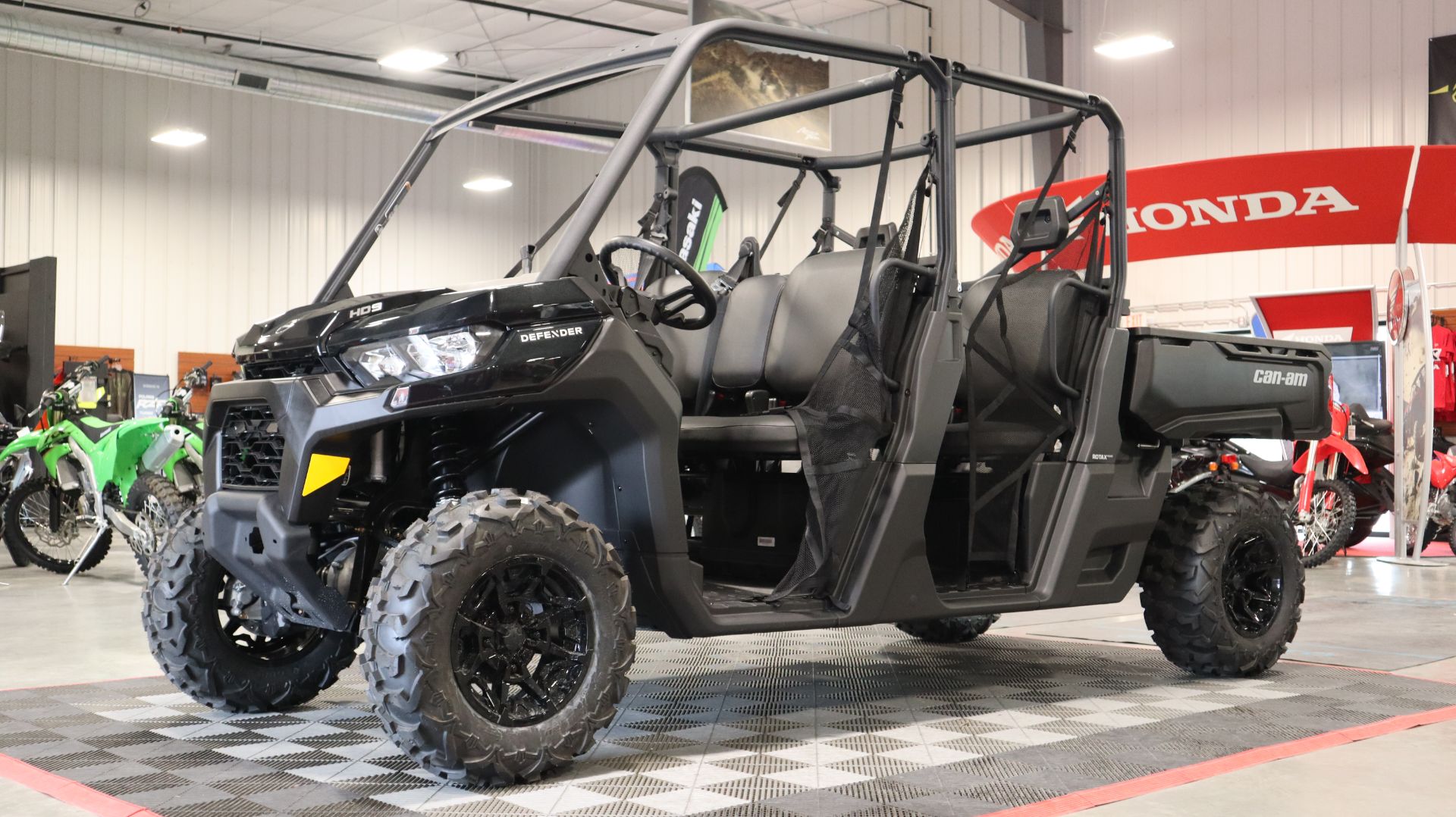 2023 Can-Am Defender MAX DPS HD9 in Ames, Iowa - Photo 6