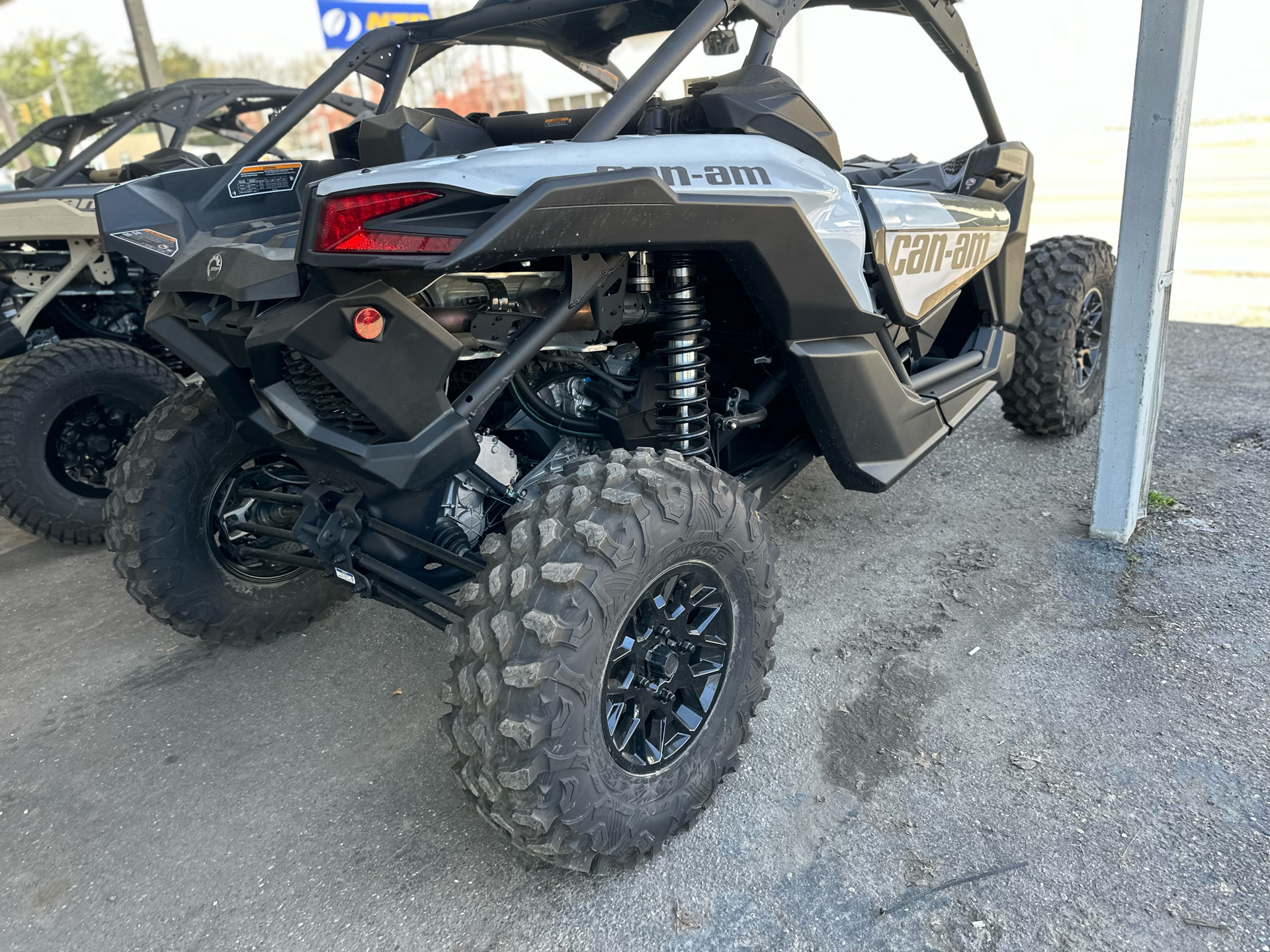 2023 Can-Am Maverick X3 DS Turbo 64 in New Martinsville, West Virginia - Photo 3