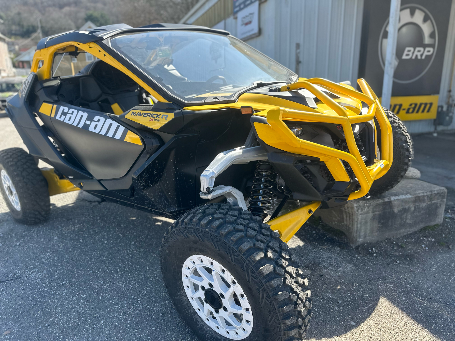 2024 Can-Am Maverick R X RS 999T DCT in New Martinsville, West Virginia - Photo 2