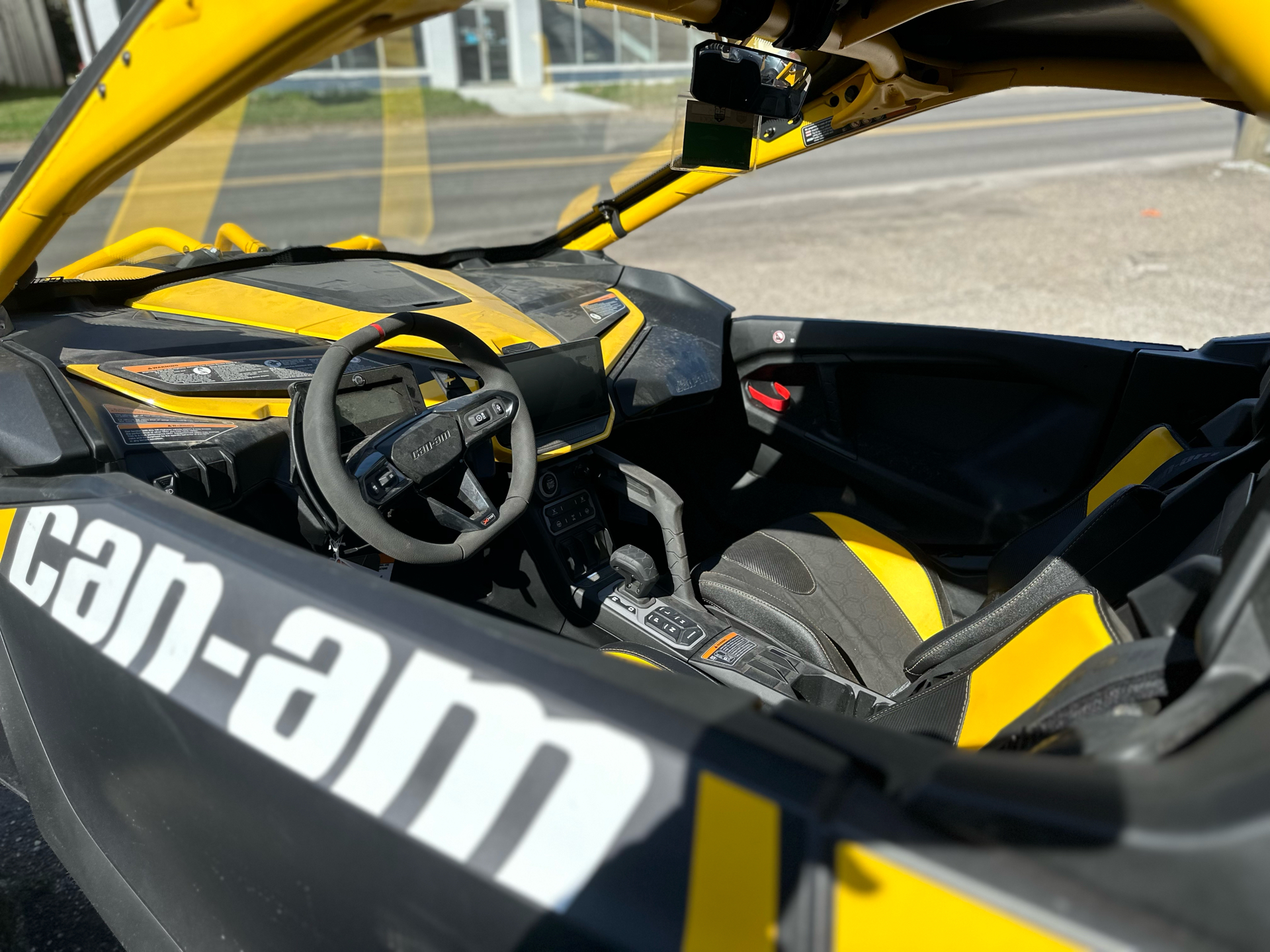 2024 Can-Am Maverick R X RS 999T DCT in New Martinsville, West Virginia - Photo 5