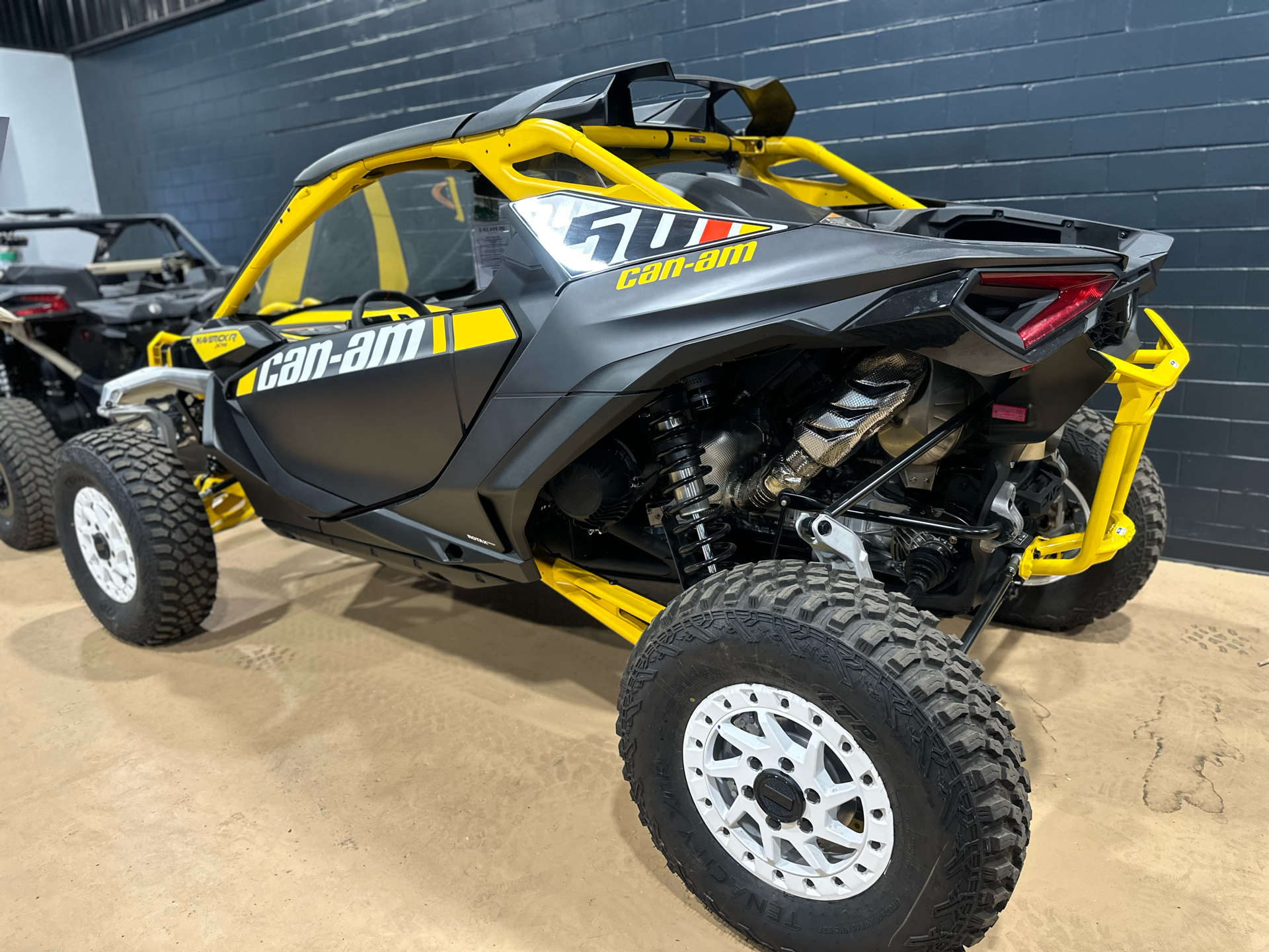 2024 Can-Am Maverick R X RS in New Martinsville, West Virginia - Photo 4