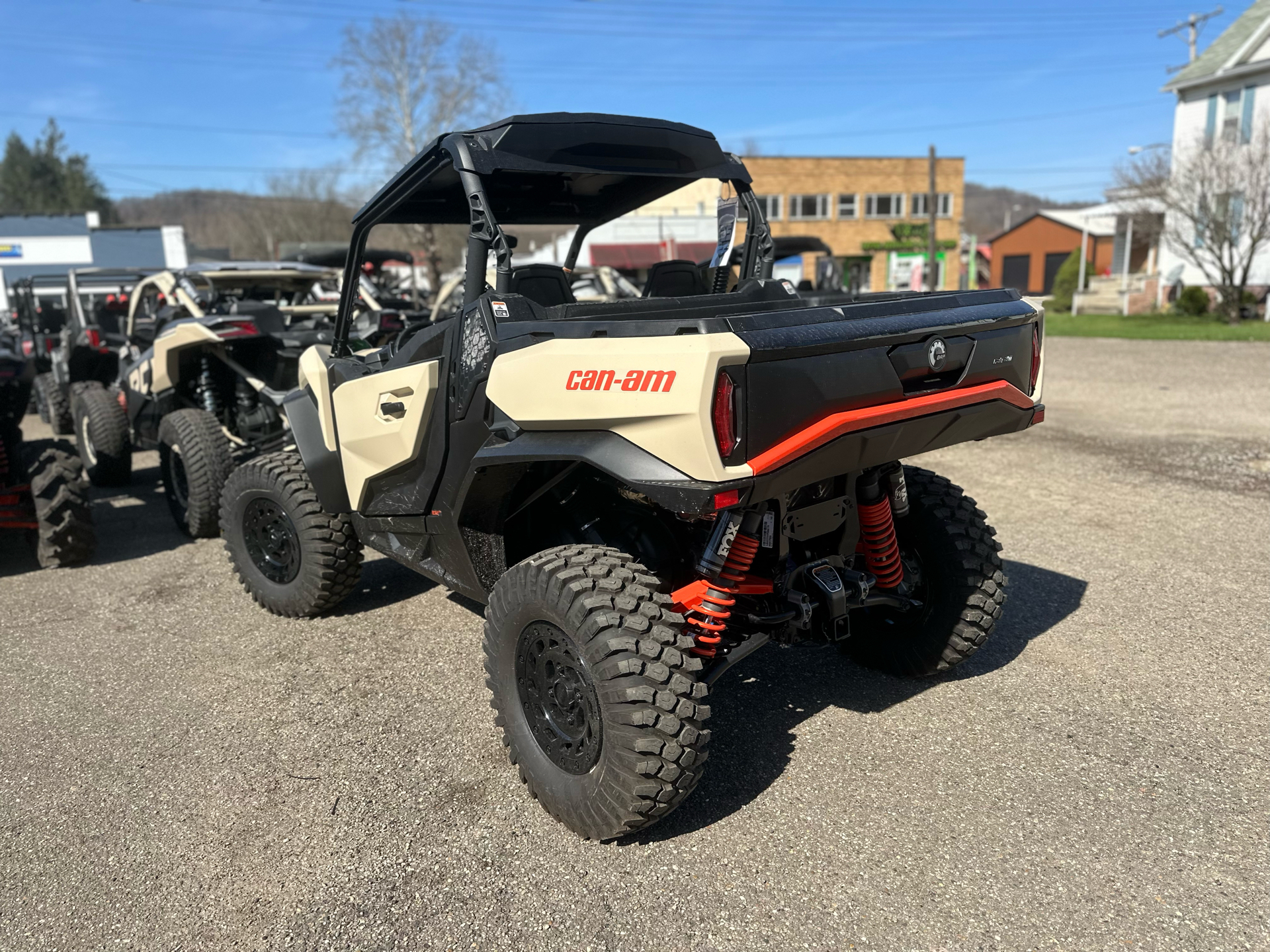2023 Can-Am Commander XT-P 1000R in New Martinsville, West Virginia - Photo 2