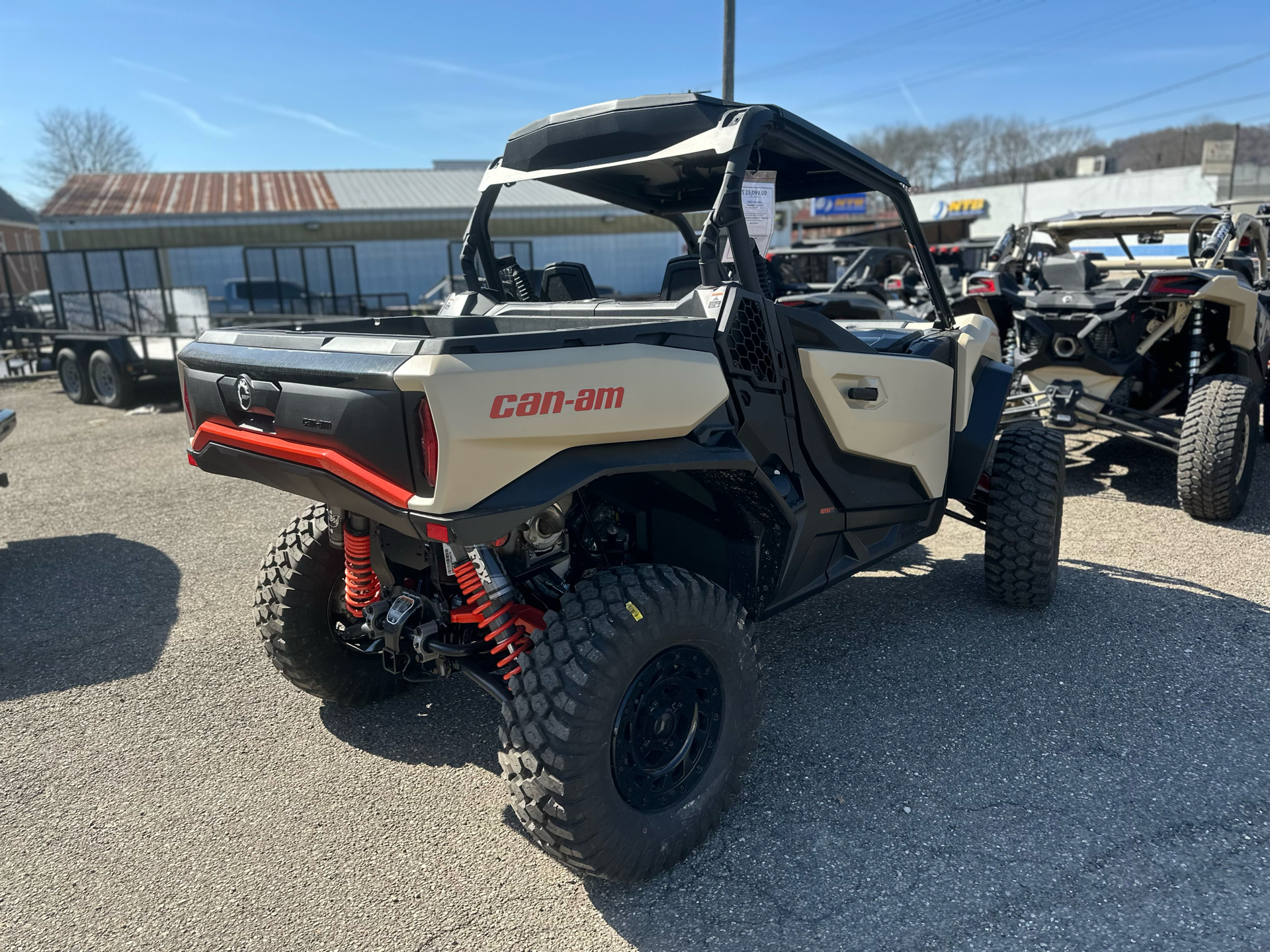2023 Can-Am Commander XT-P 1000R in New Martinsville, West Virginia - Photo 3