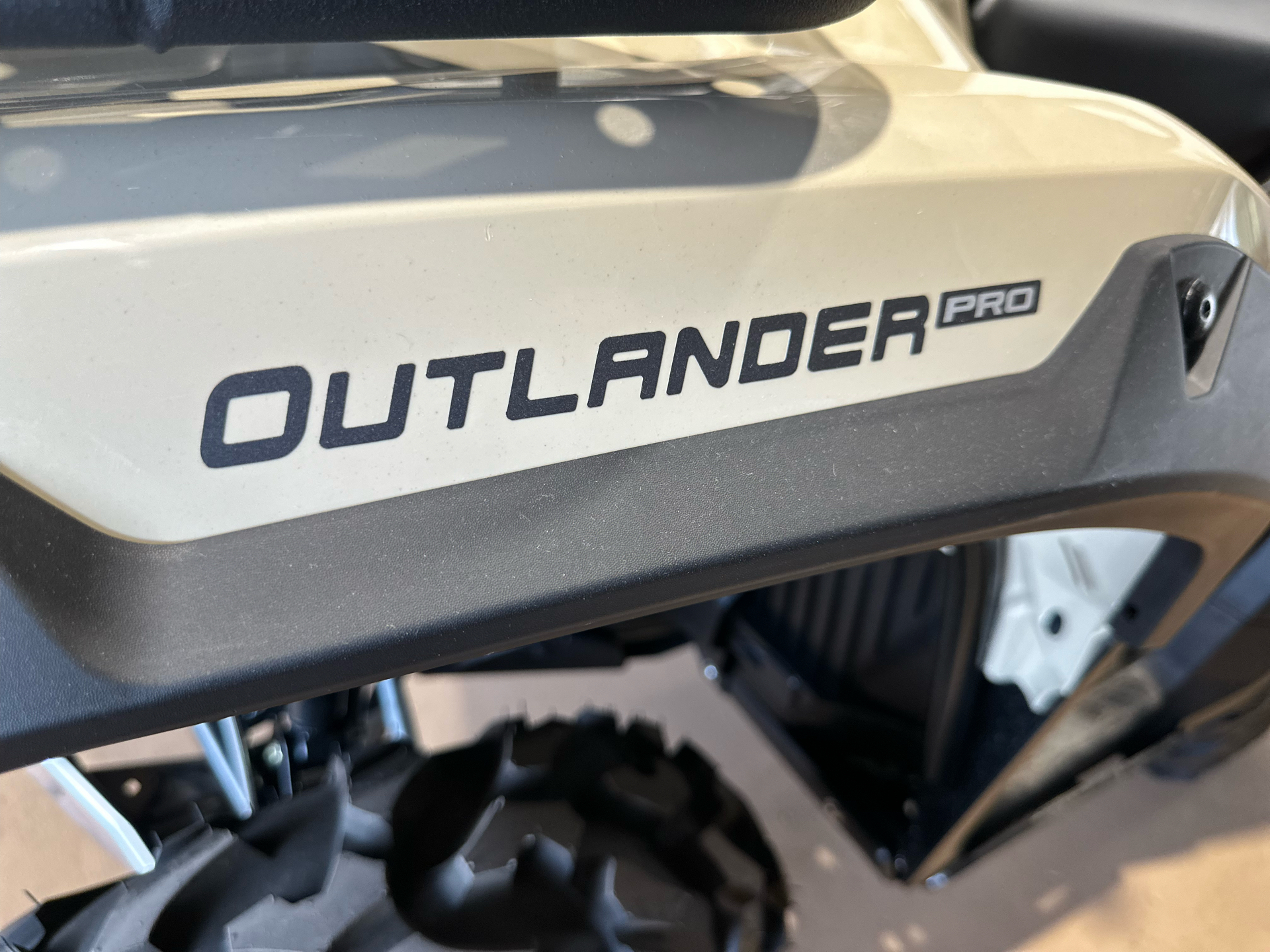 2023 Can-Am Outlander Pro XU HD7 in New Martinsville, West Virginia - Photo 8