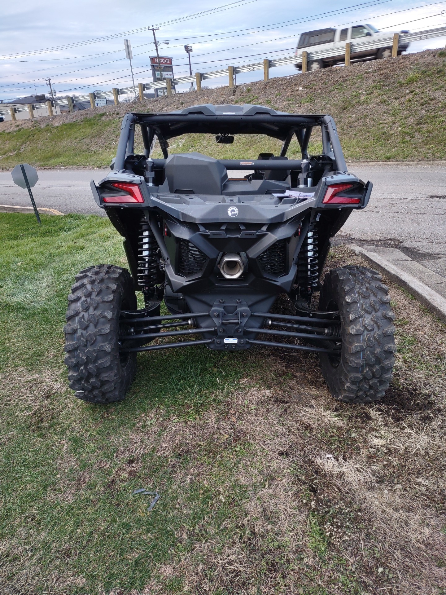 2023 Can-Am Maverick X3 Max X DS Turbo RR 64 in Barboursville, West Virginia - Photo 4