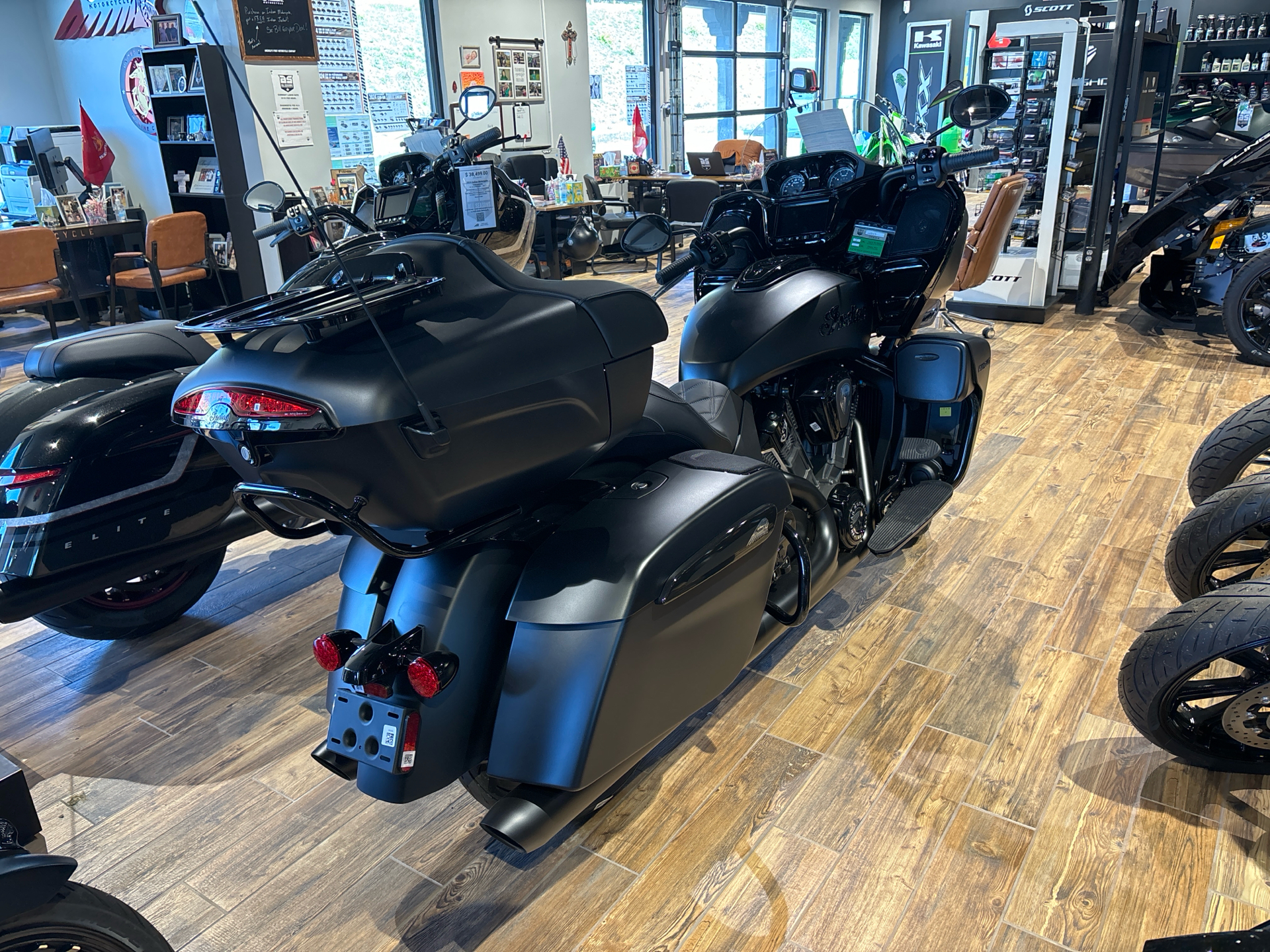 2024 Indian Motorcycle Pursuit® Dark Horse® with PowerBand Audio Package in Barboursville, West Virginia - Photo 3