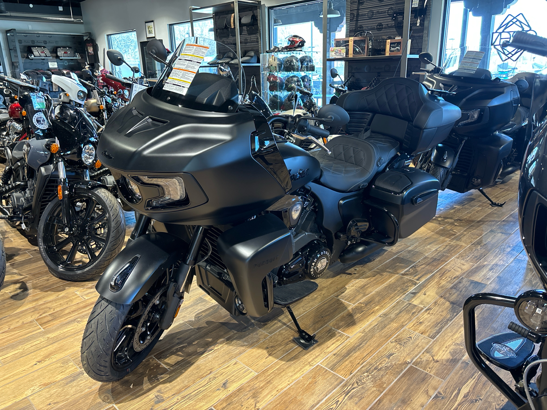 2024 Indian Motorcycle Pursuit® Dark Horse® with PowerBand Audio Package in Barboursville, West Virginia - Photo 7