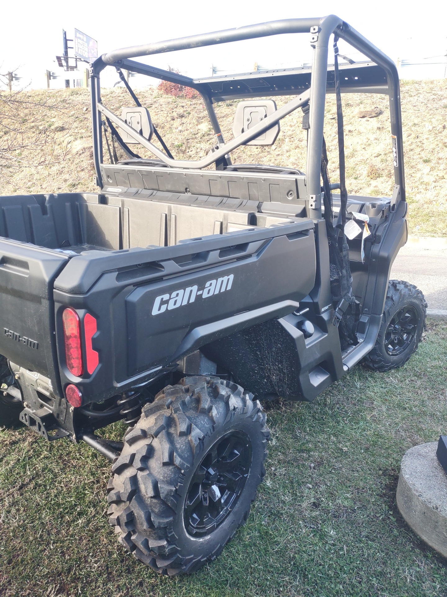 2023 Can-Am Defender DPS HD10 in Barboursville, West Virginia - Photo 5