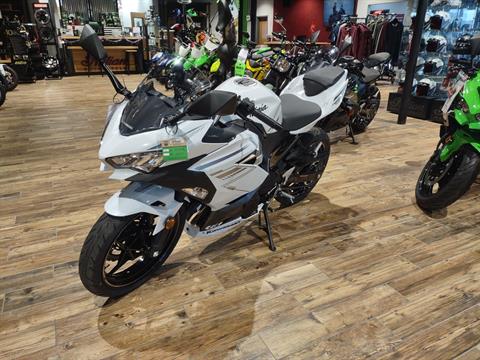 2023 Kawasaki Ninja 400 in Barboursville, West Virginia - Photo 5