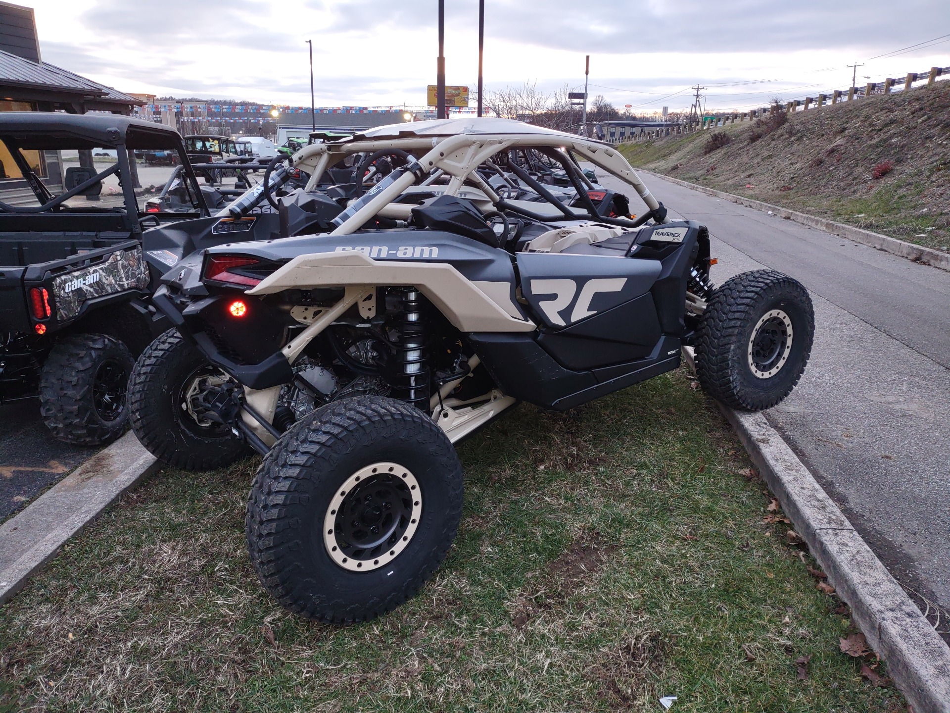 2023 Can-Am Maverick X3 X RC Turbo RR 72 in Barboursville, West Virginia - Photo 6