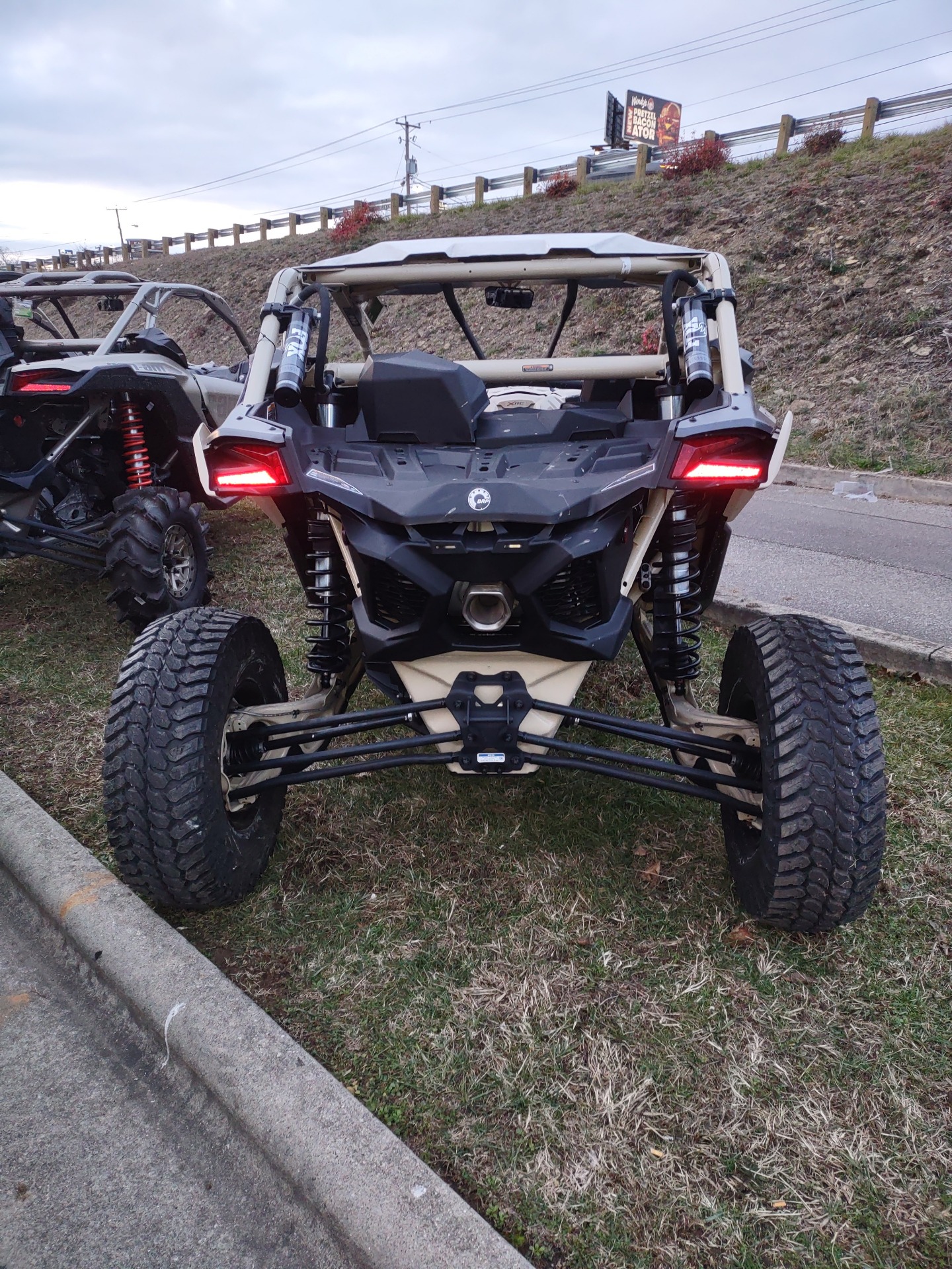 2023 Can-Am Maverick X3 X RC Turbo RR 72 in Barboursville, West Virginia - Photo 7