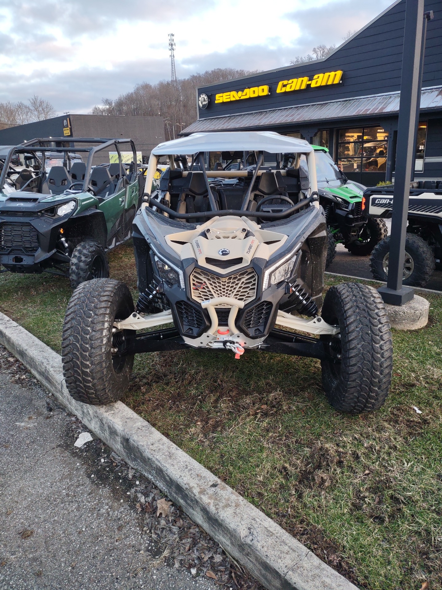 2023 Can-Am Maverick X3 X RC Turbo RR 72 in Barboursville, West Virginia - Photo 2