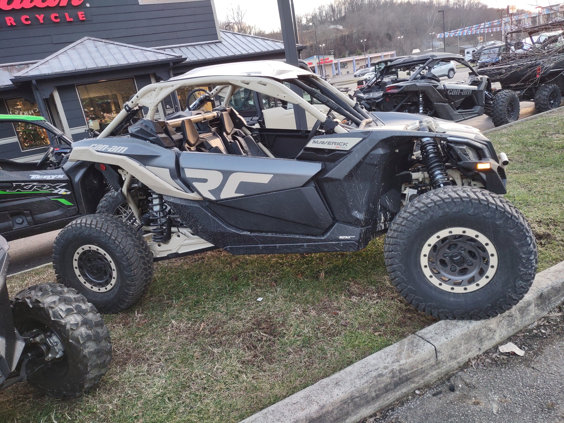 2023 Can-Am Maverick X3 X RC Turbo RR 72 in Barboursville, West Virginia - Photo 4