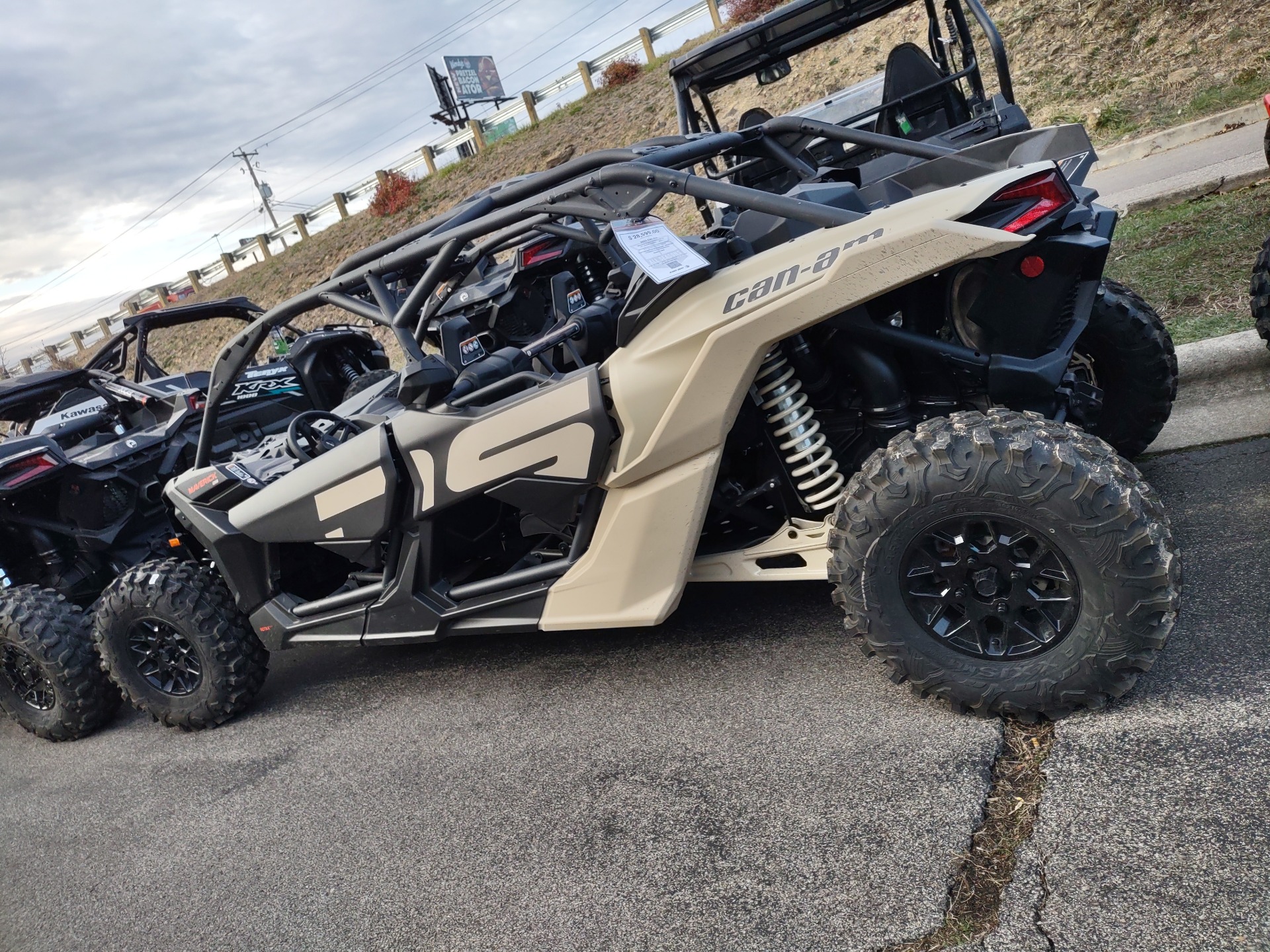 2023 Can-Am Maverick X3 Max DS Turbo RR 64 in Barboursville, West Virginia - Photo 1