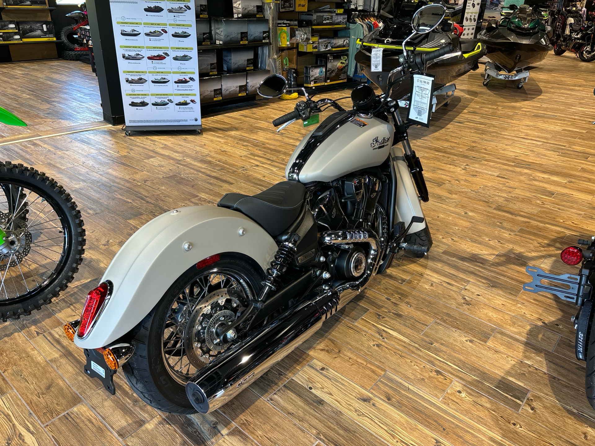 2025 Indian Motorcycle Scout® Classic Limited +Tech in Barboursville, West Virginia - Photo 3