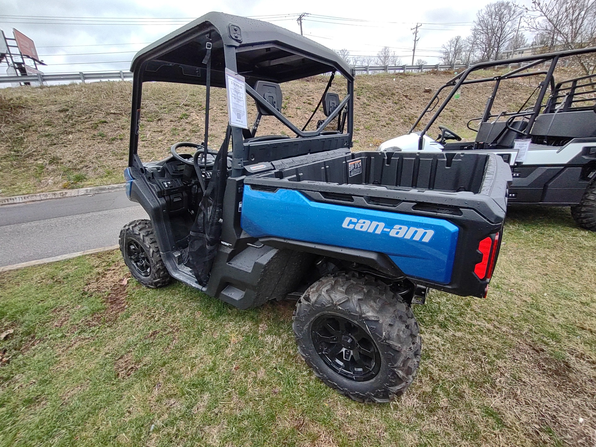 2023 Can-Am Defender XT HD9 in Barboursville, West Virginia - Photo 8