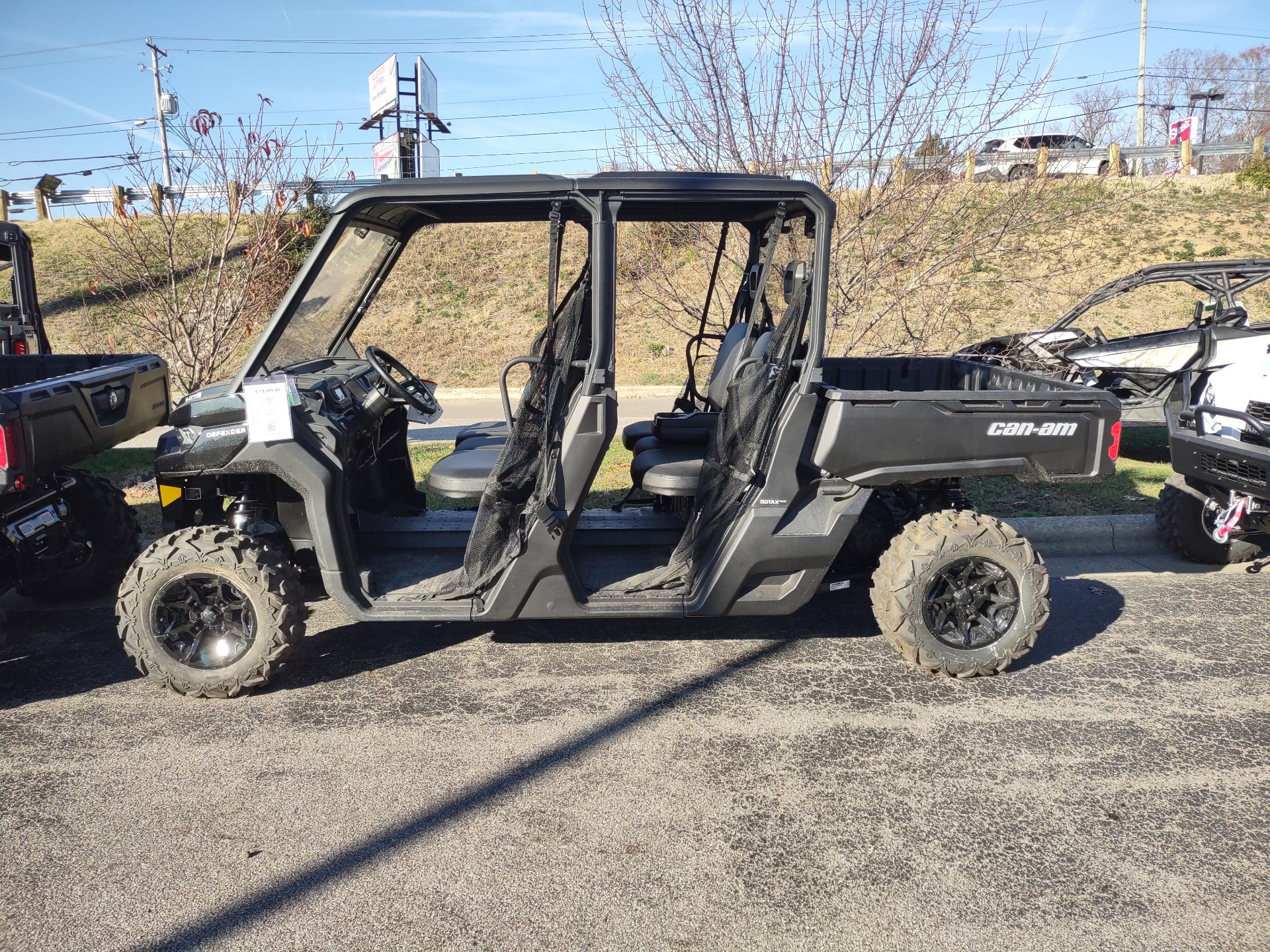 2023 Can-Am Defender MAX DPS HD9 in Barboursville, West Virginia - Photo 2