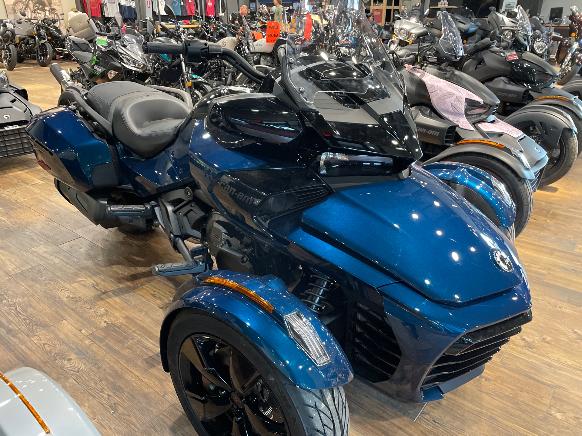 2023 Can-Am Spyder F3-T in Mineral Wells, West Virginia - Photo 1