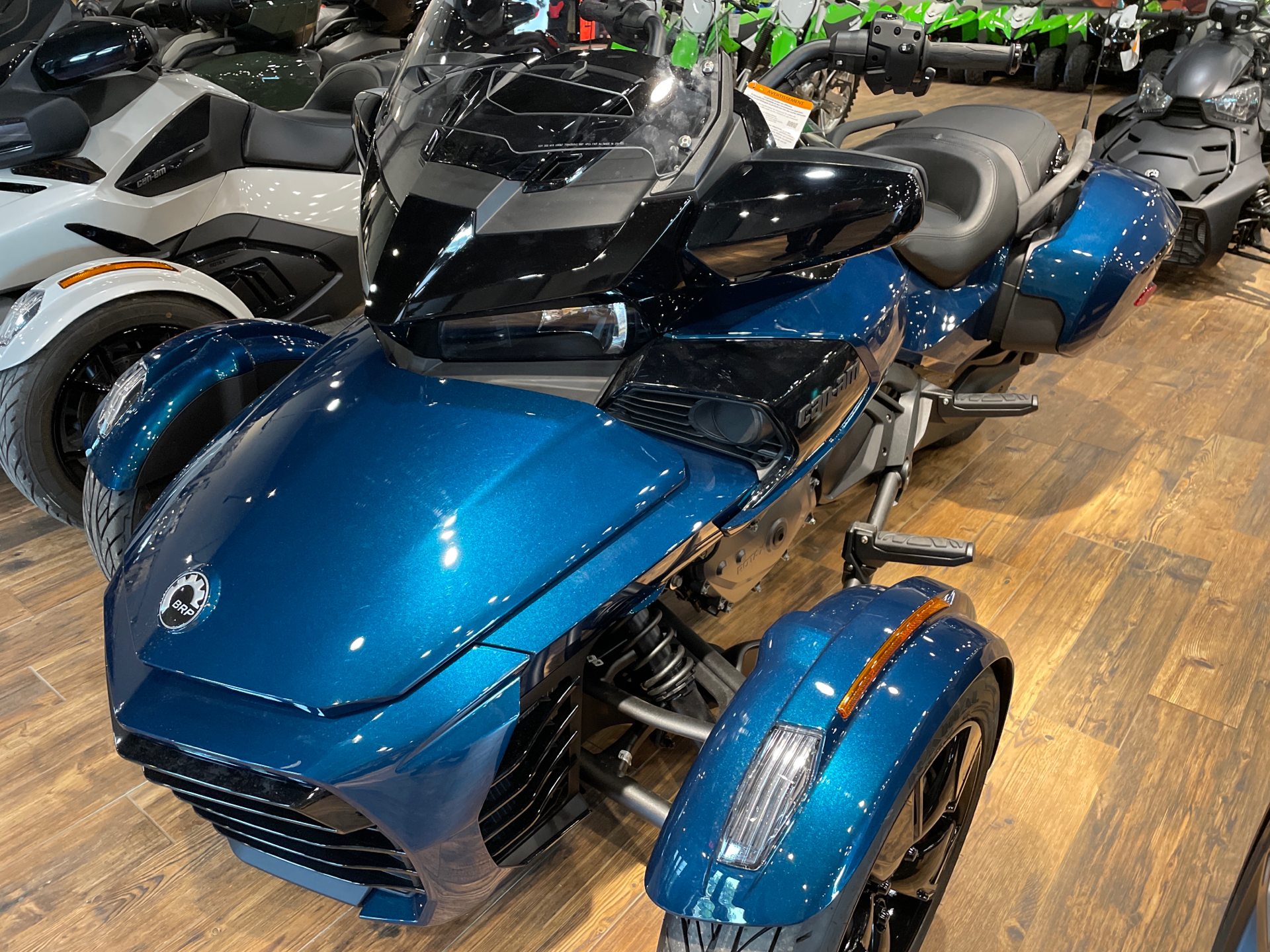 2023 Can-Am Spyder F3-T in Mineral Wells, West Virginia - Photo 2