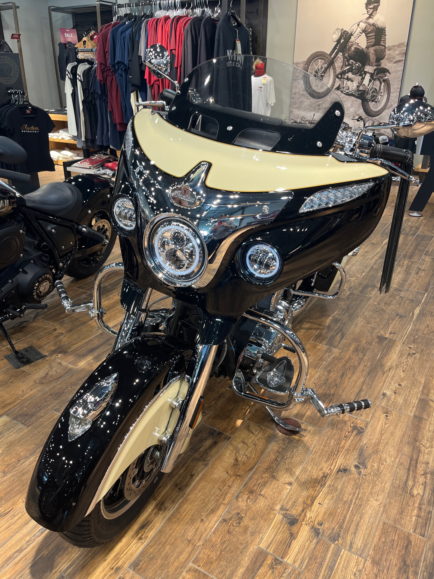2019 Indian Motorcycle Chieftain® Classic ABS in Mineral Wells, West Virginia - Photo 1