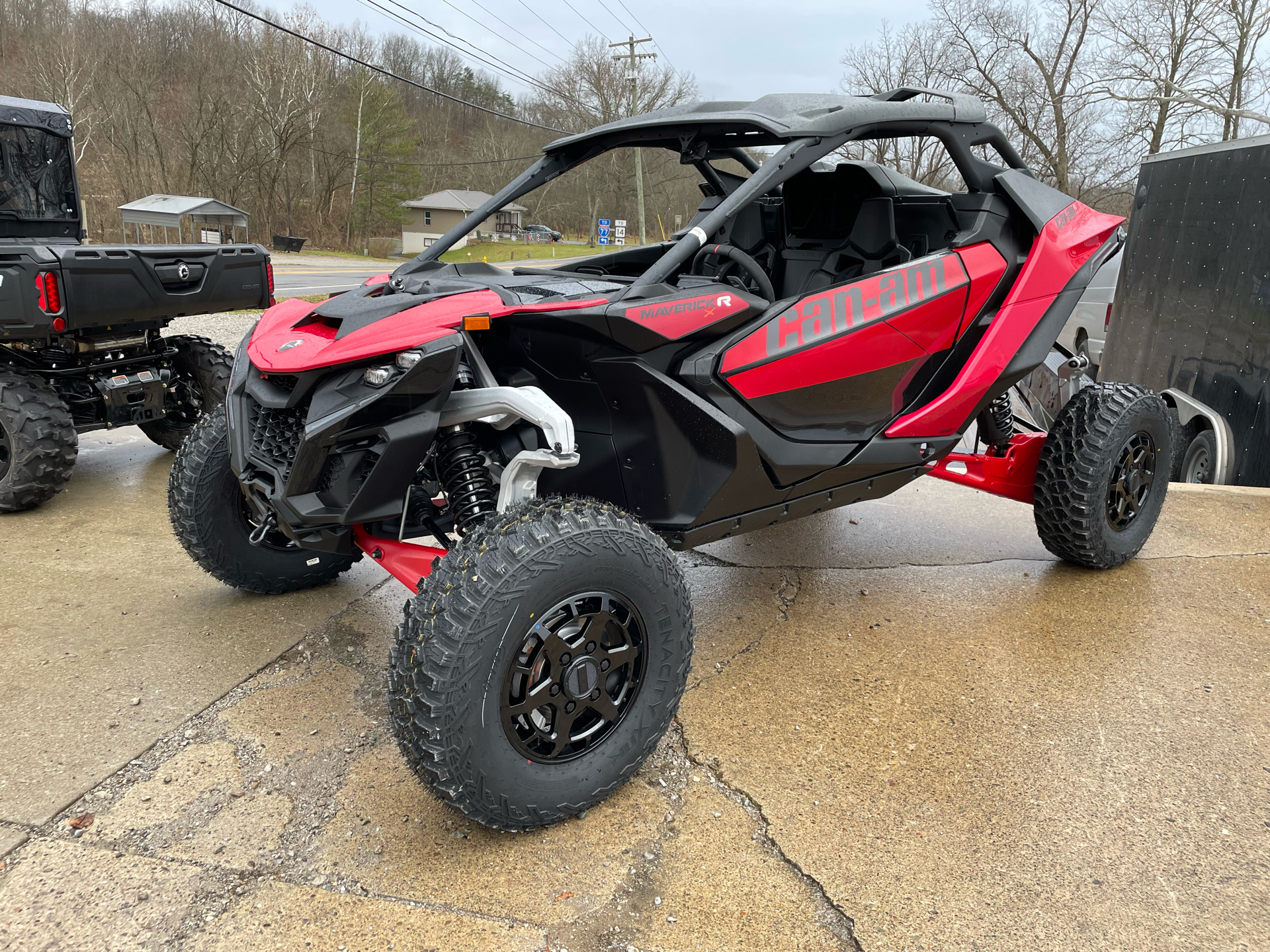 2024 Can-Am Maverick R X 999T DCT in Mineral Wells, West Virginia - Photo 2
