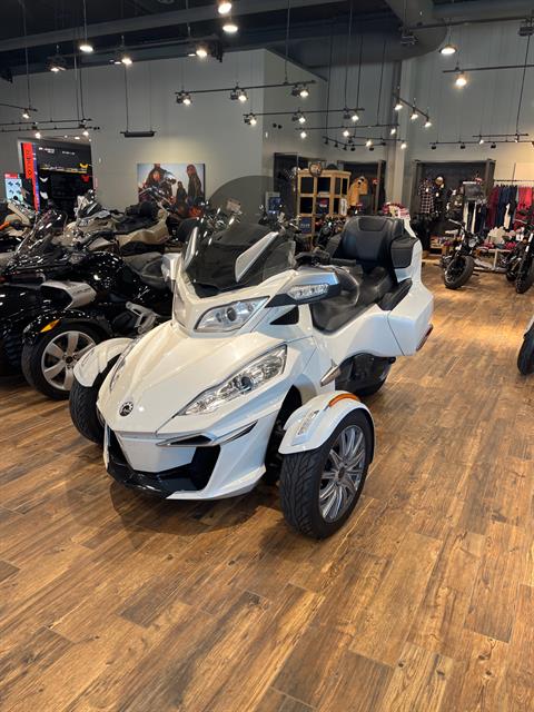 2016 Can-Am Spyder RT-S SM6 in Mineral Wells, West Virginia - Photo 2
