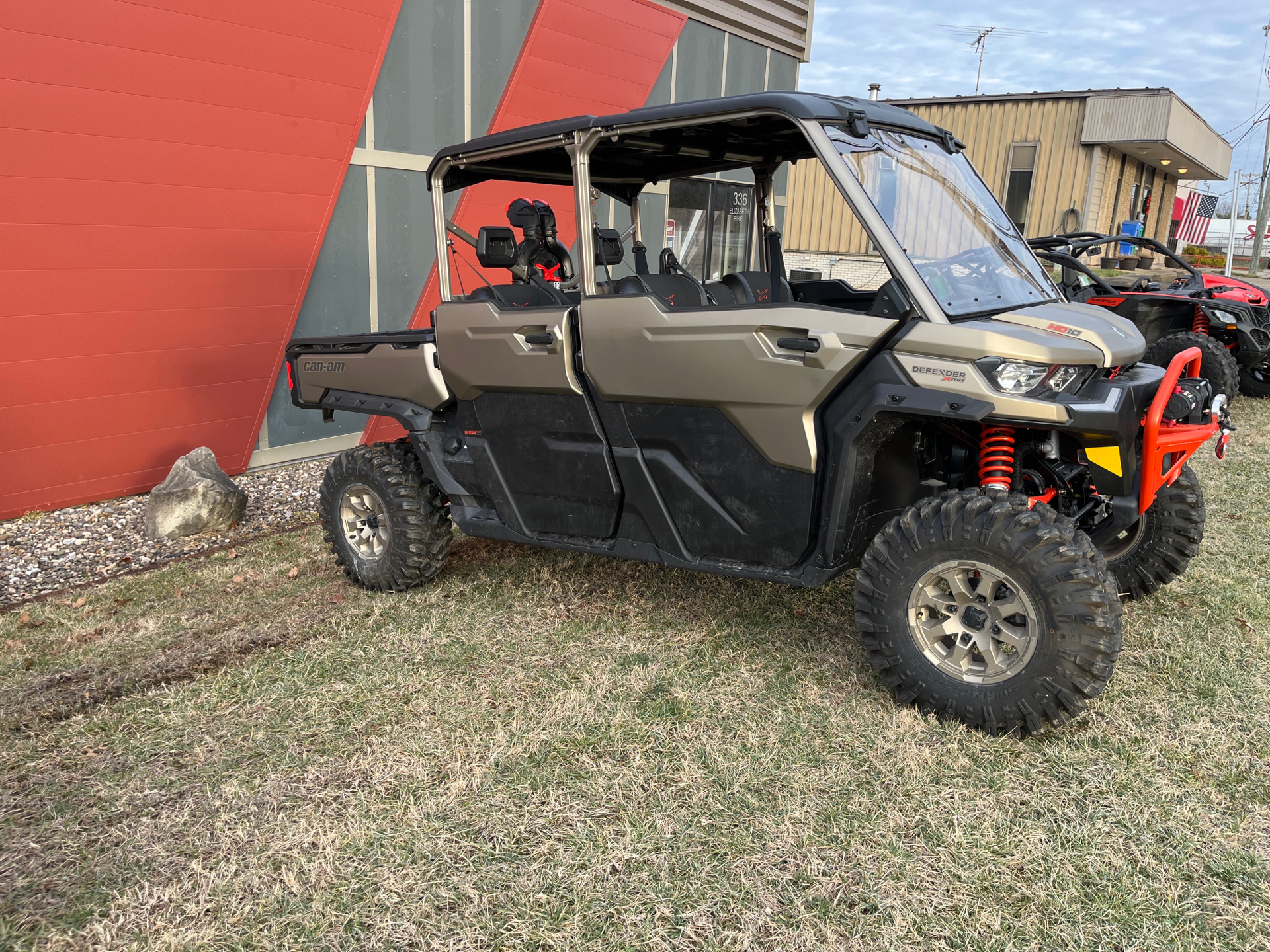 2023 Can-Am Defender Max X MR With Half Doors HD10 in Mineral Wells, West Virginia - Photo 2