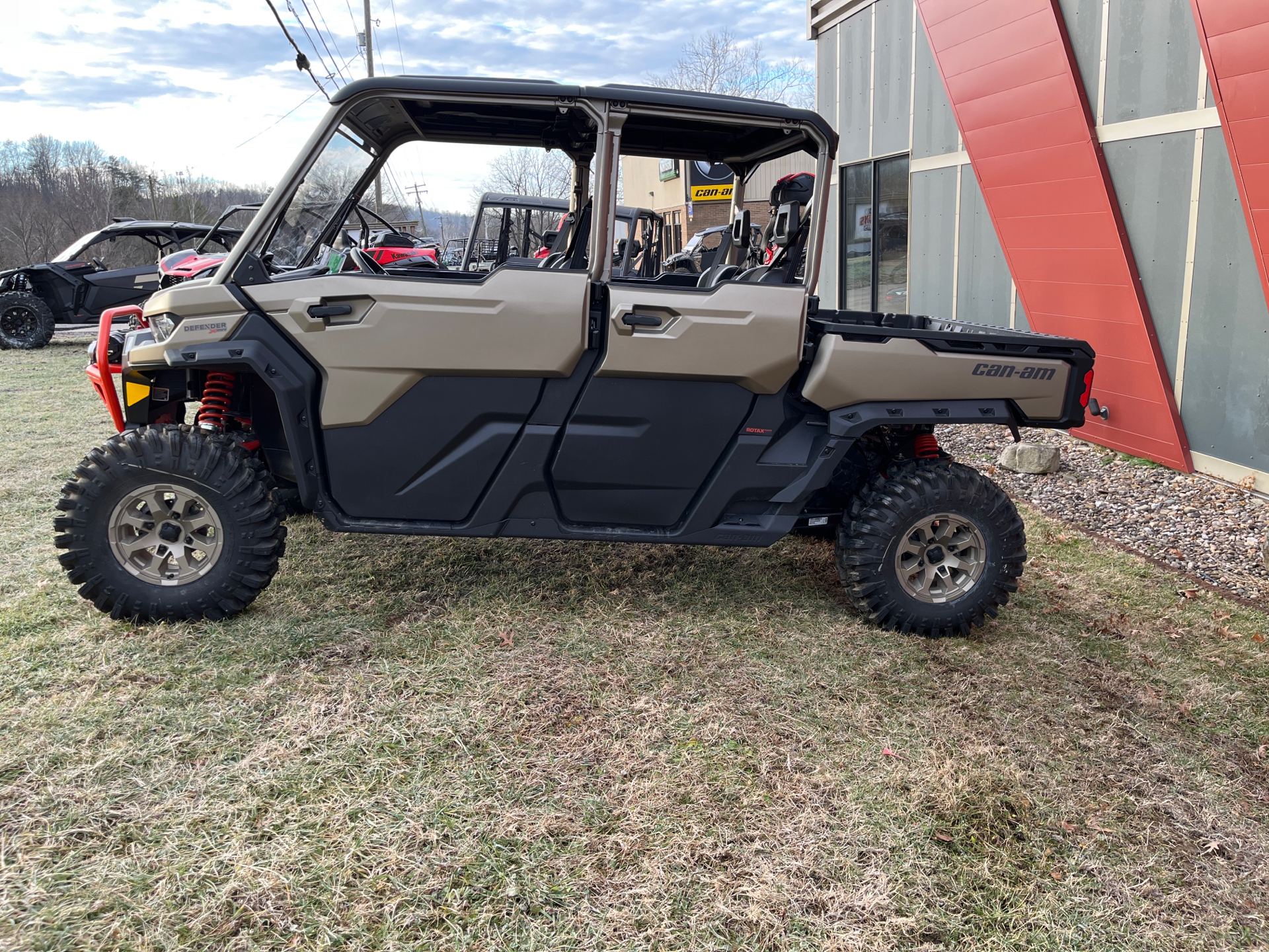 2023 Can-Am Defender Max X MR With Half Doors HD10 in Mineral Wells, West Virginia - Photo 3