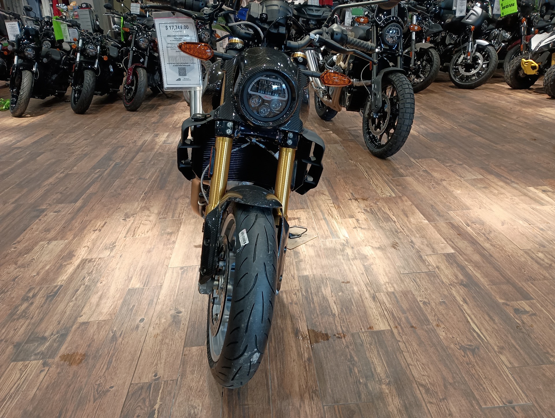 2023 Indian Motorcycle FTR R Carbon in Mineral Wells, West Virginia - Photo 8