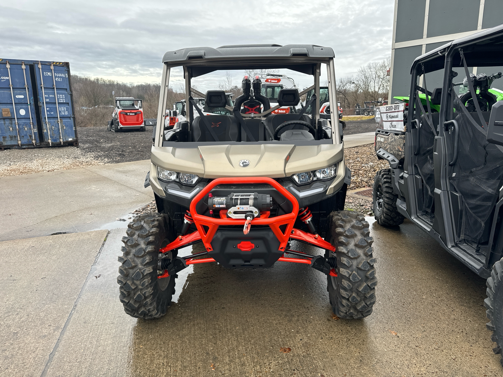 2023 Can-Am Defender X MR With Half Doors HD10 in Mineral Wells, West Virginia - Photo 2