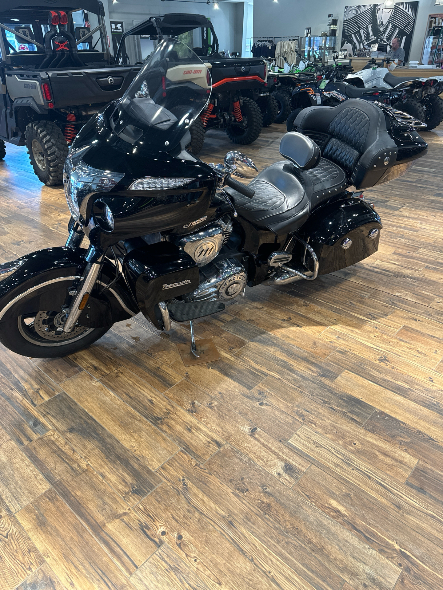 2018 Indian Motorcycle Roadmaster® ABS in Mineral Wells, West Virginia - Photo 2