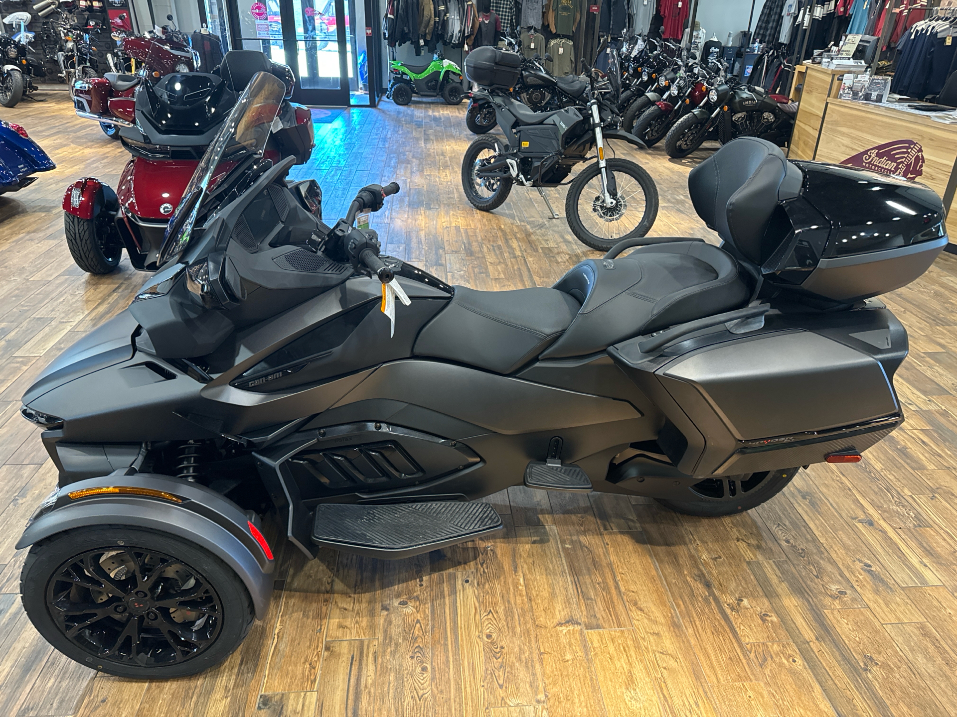 2024 Can-Am Spyder RT Limited in Mineral Wells, West Virginia - Photo 4