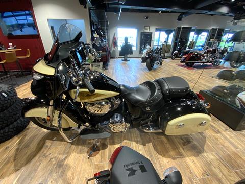 2019 Indian Motorcycle Chieftain® Classic ABS in Mineral Wells, West Virginia - Photo 10