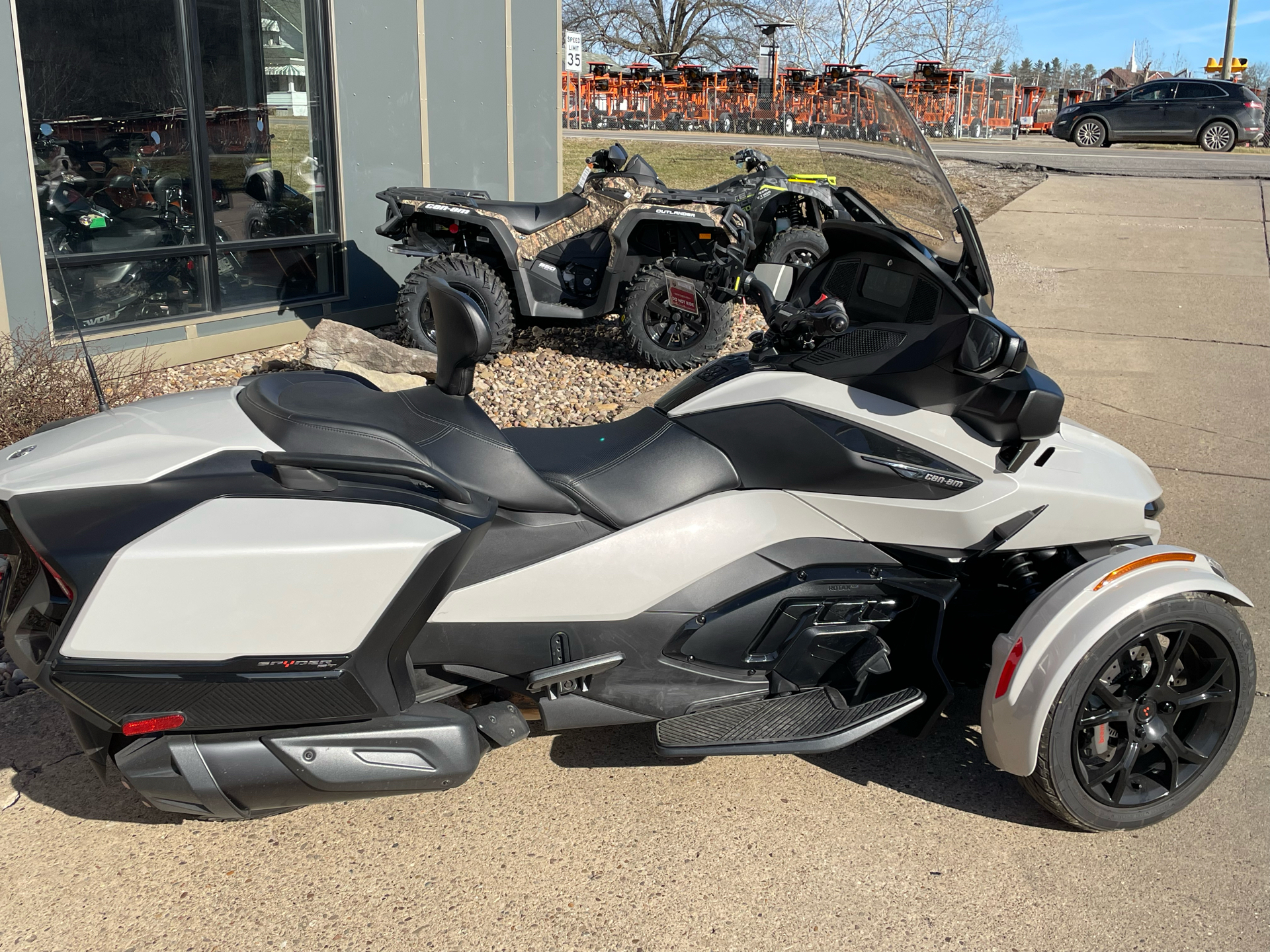 2021 Can-Am Spyder RT in Mineral Wells, West Virginia - Photo 5