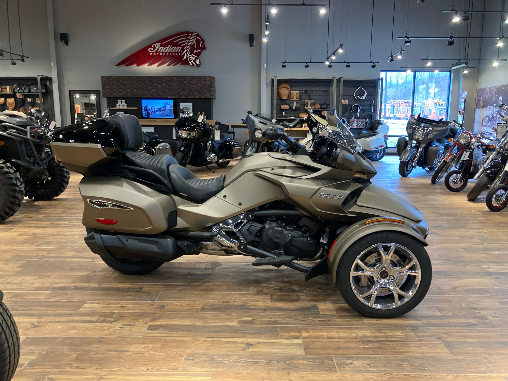 2021 Can-Am Spyder F3 Limited in Mineral Wells, West Virginia - Photo 4