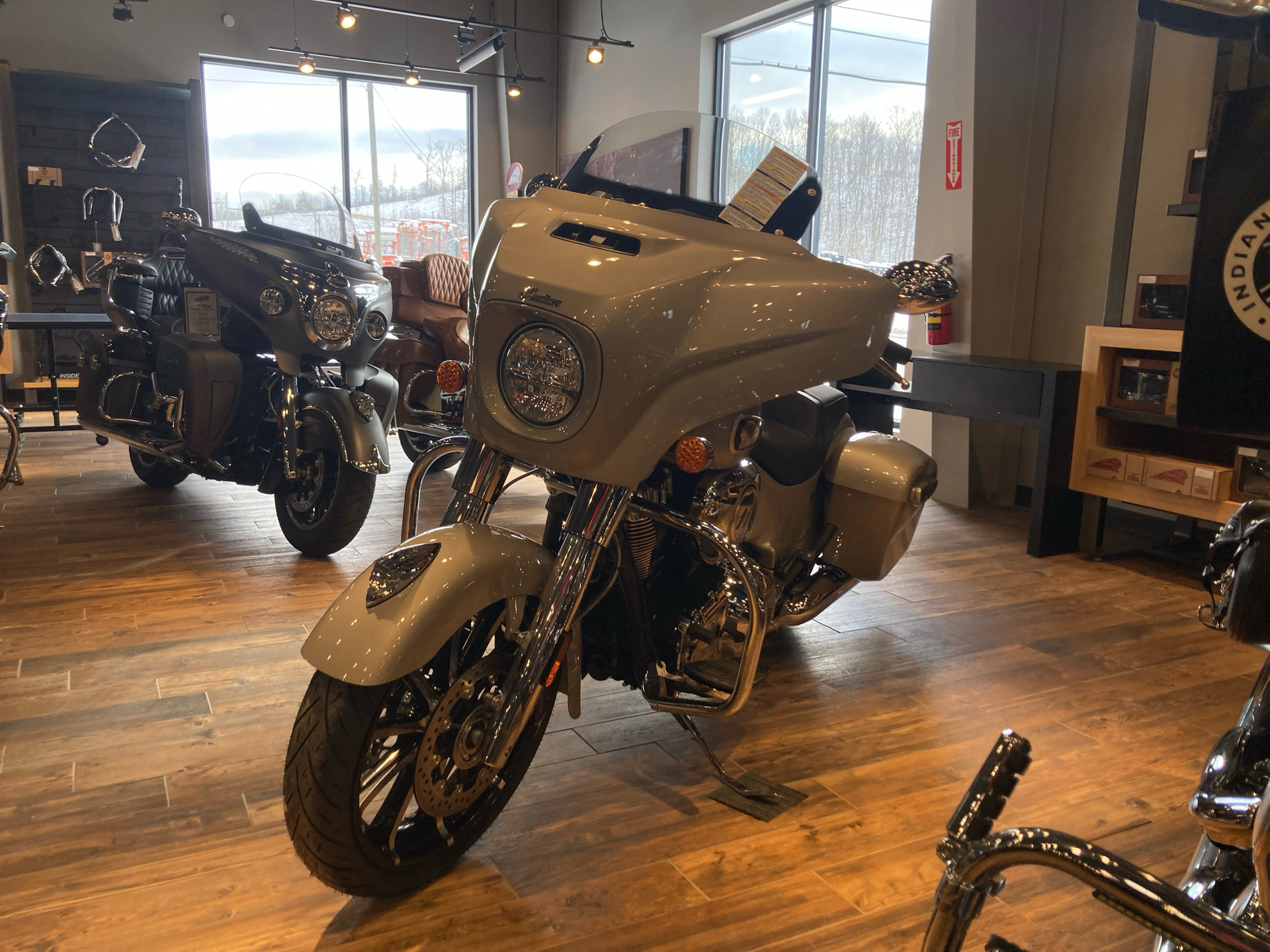 2022 Indian Chieftain® Limited in Mineral Wells, West Virginia - Photo 6