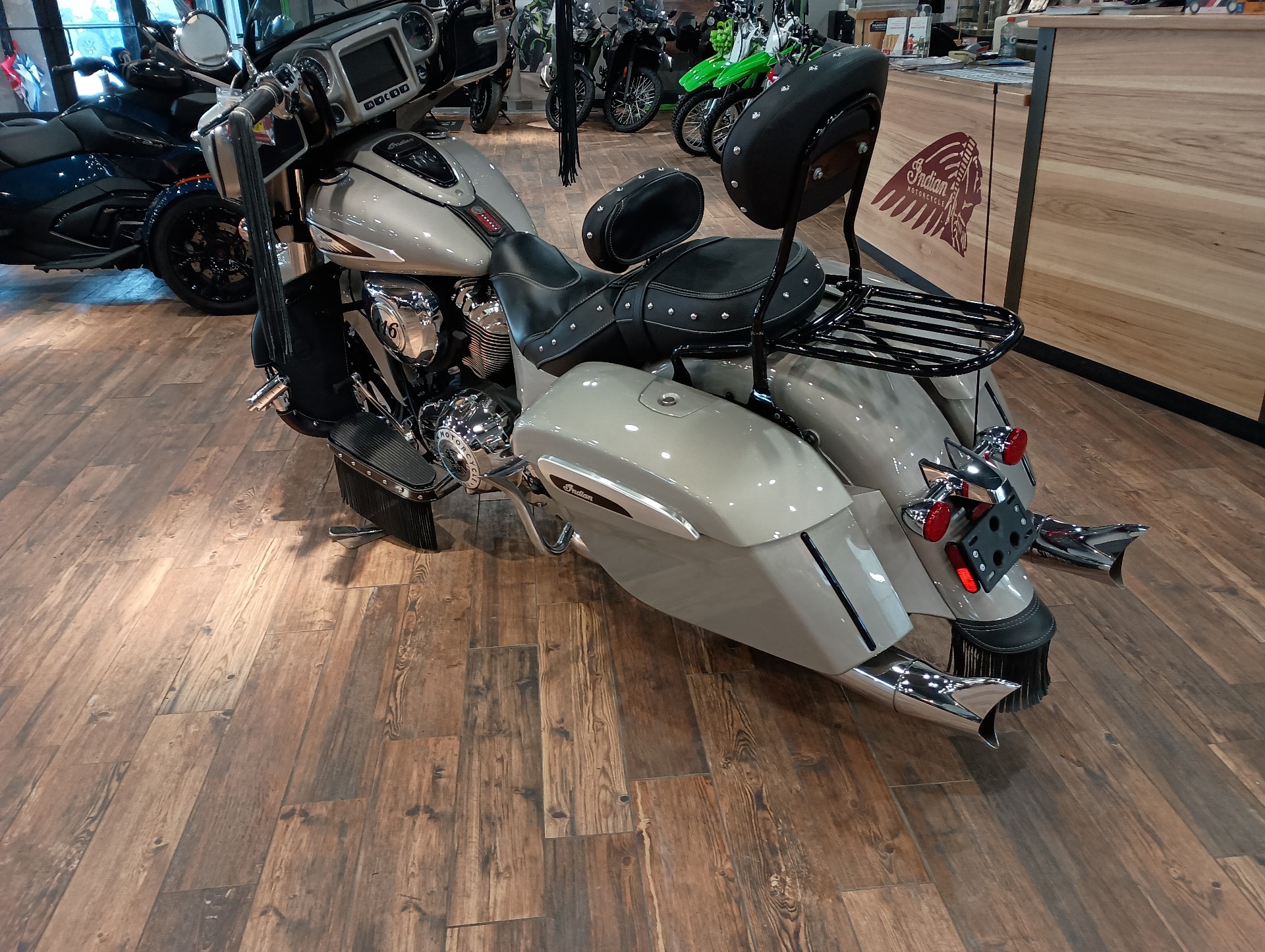 2022 Indian Motorcycle Chieftain® Limited in Mineral Wells, West Virginia - Photo 3