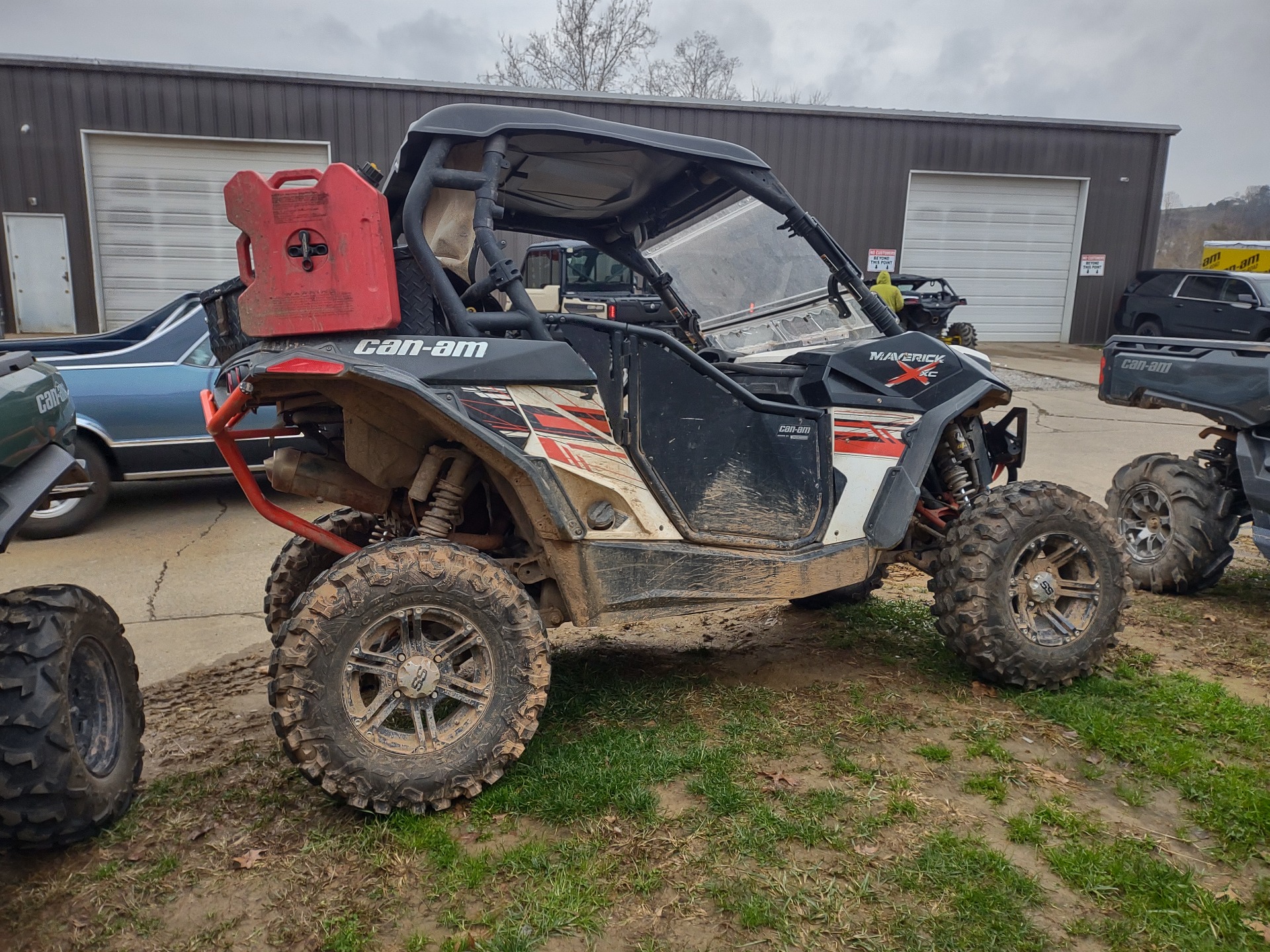 2014 Can-Am Maverick™ X® xc DPS™ 1000R in Mineral Wells, West Virginia - Photo 3