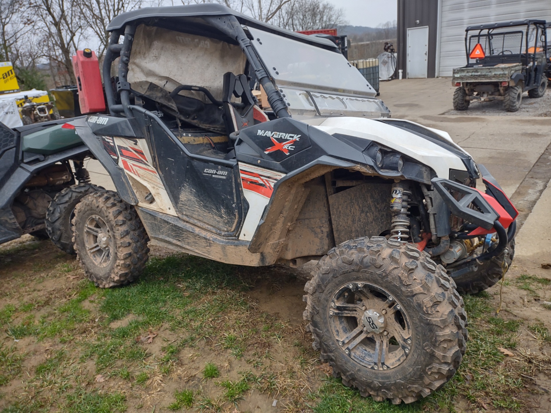 2014 Can-Am Maverick™ X® xc DPS™ 1000R in Mineral Wells, West Virginia - Photo 4