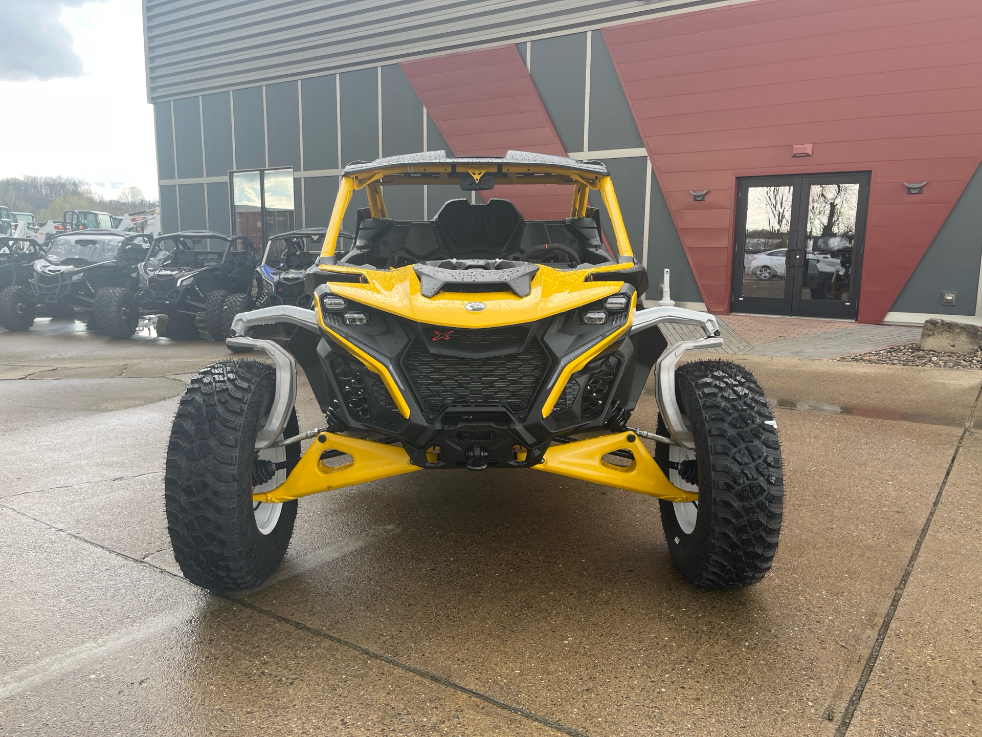 2024 Can-Am Maverick R X RS 999T DCT in Mineral Wells, West Virginia - Photo 5