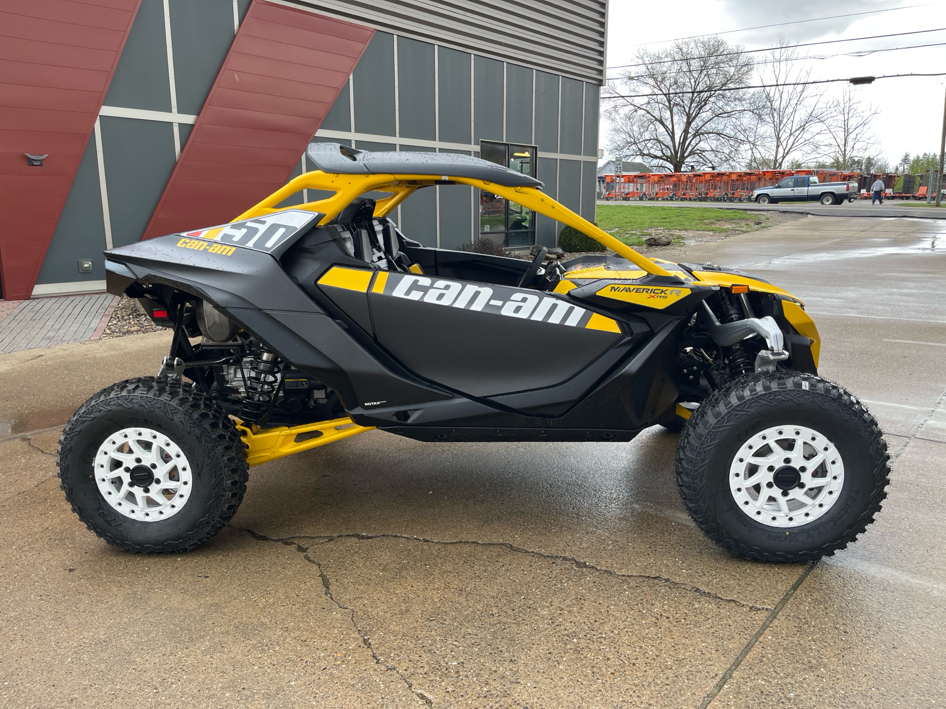 2024 Can-Am Maverick R X RS in Mineral Wells, West Virginia - Photo 6