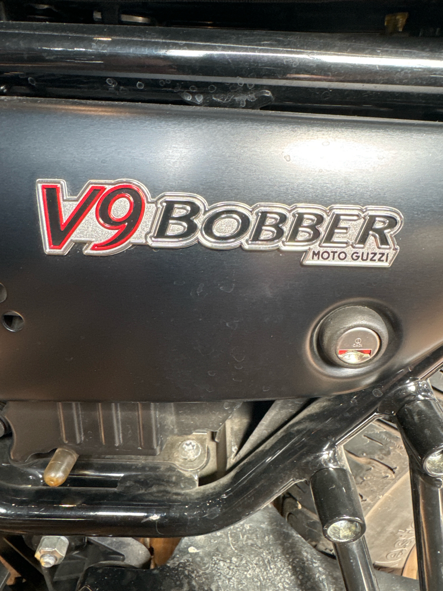 2017 Moto Guzzi V9 Bobber in Mineral Wells, West Virginia - Photo 4