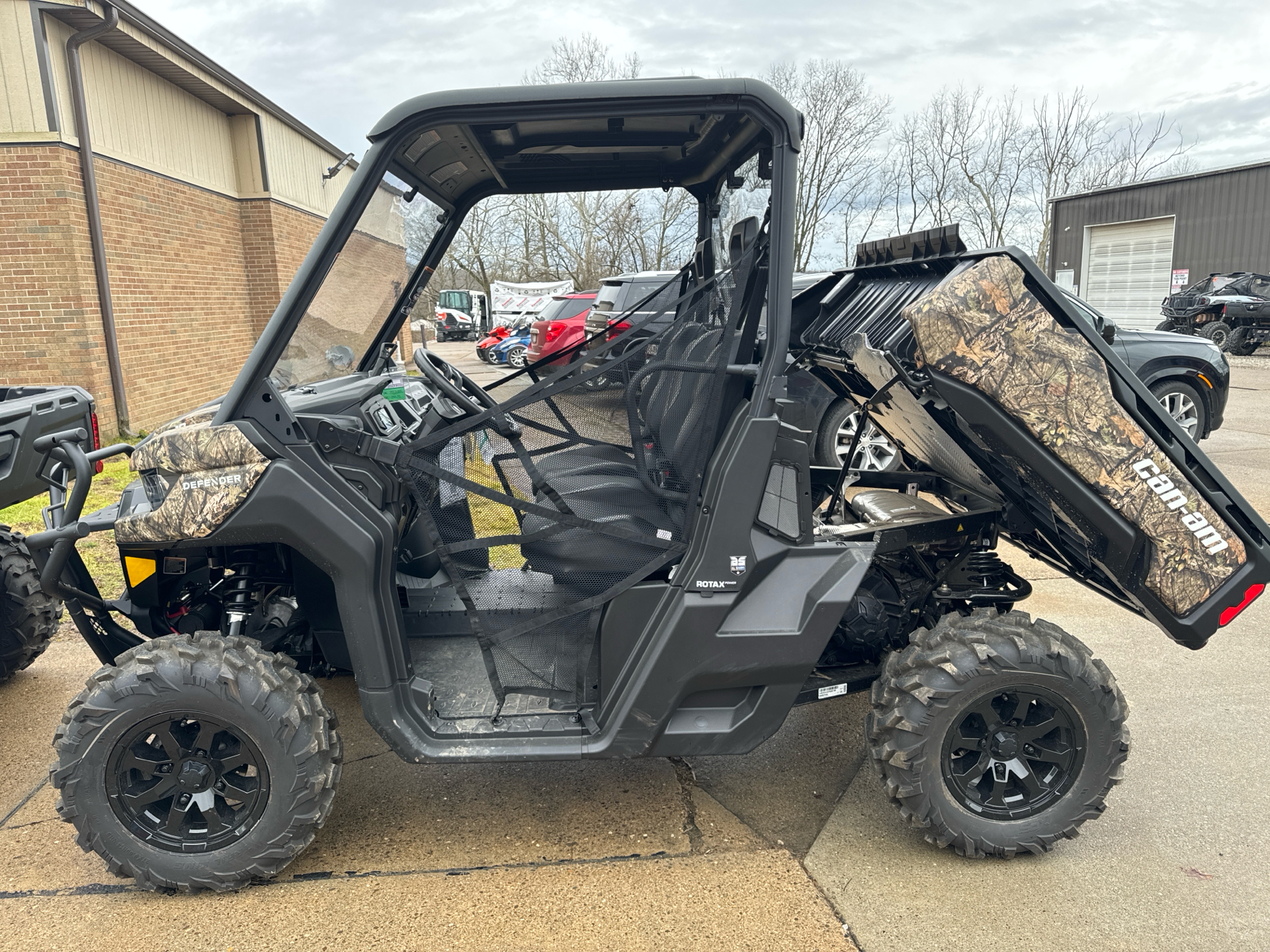 2023 Can-Am Defender XT HD10 in Mineral Wells, West Virginia - Photo 6