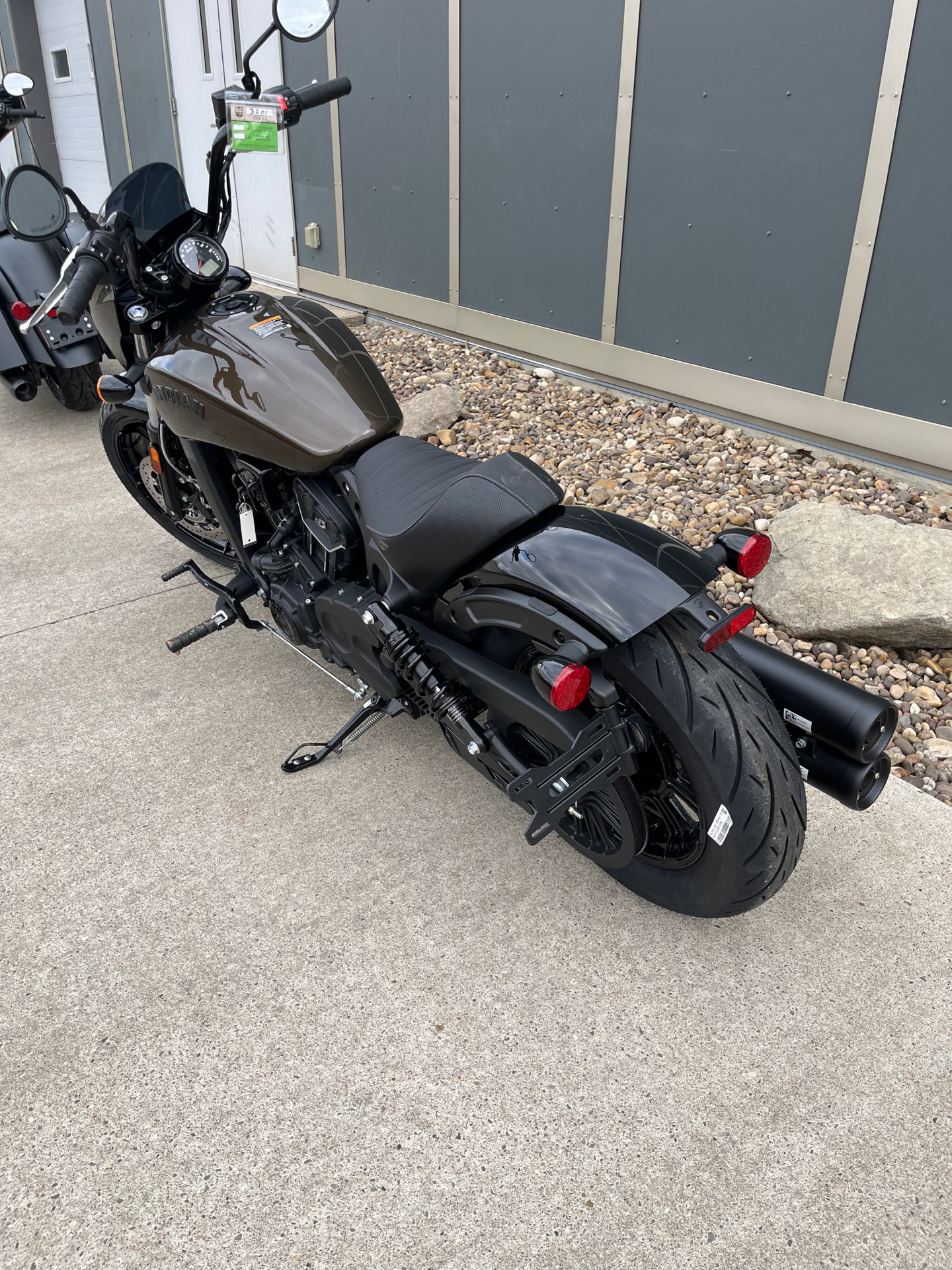 2023 Indian Motorcycle Scout® Rogue Sixty ABS in Mineral Wells, West Virginia - Photo 4