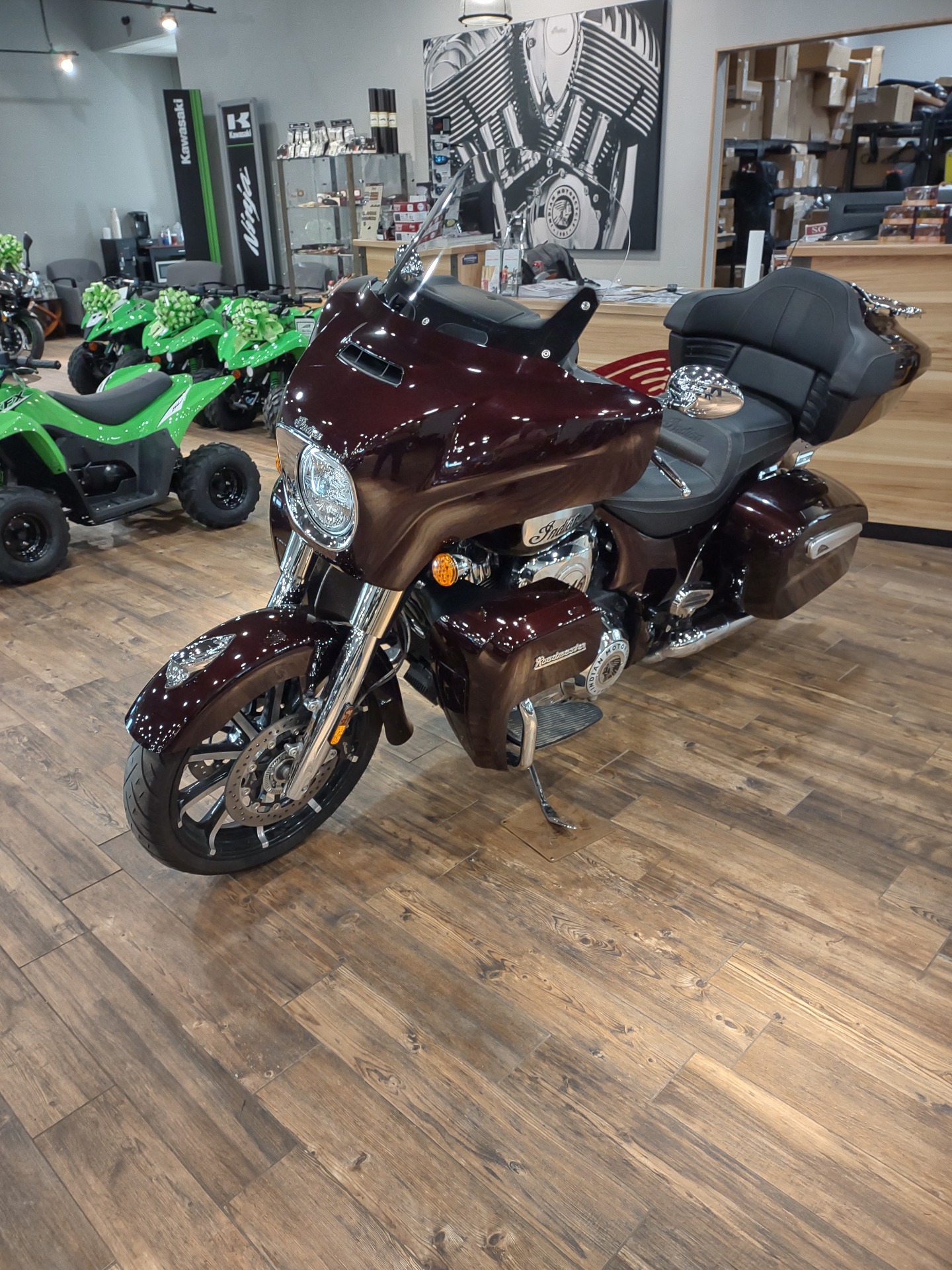2022 Indian Motorcycle Roadmaster® Limited in Mineral Wells, West Virginia - Photo 2